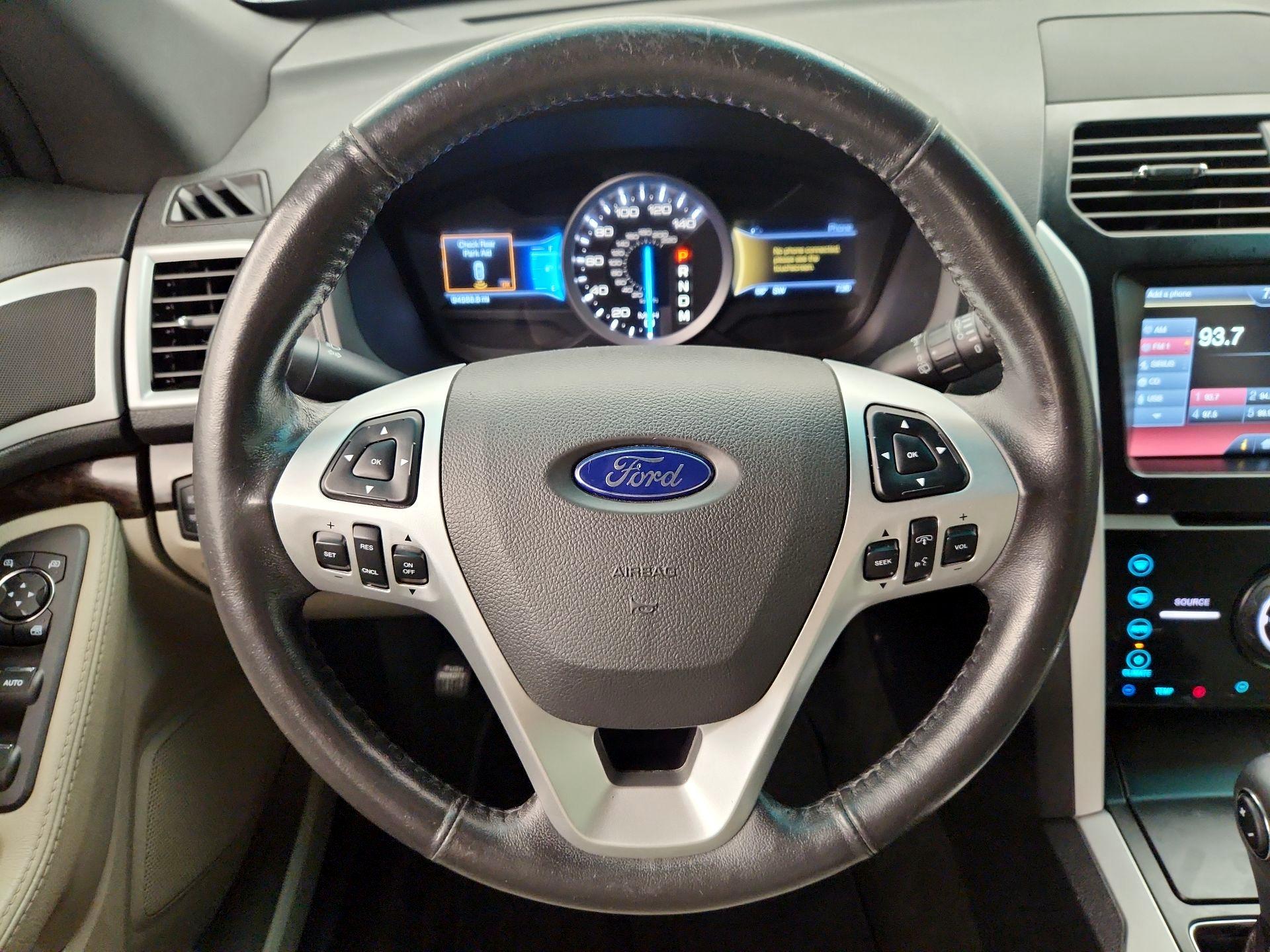 Thumbnail: 2014 Ford Explorer - 10