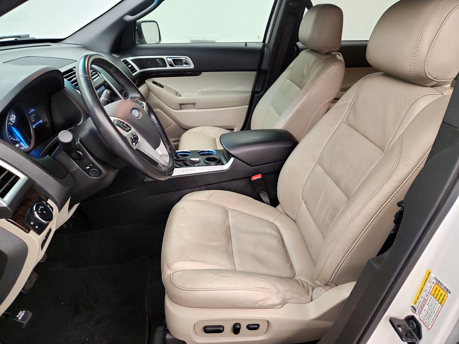 Thumbnail: 2014 Ford Explorer - 11