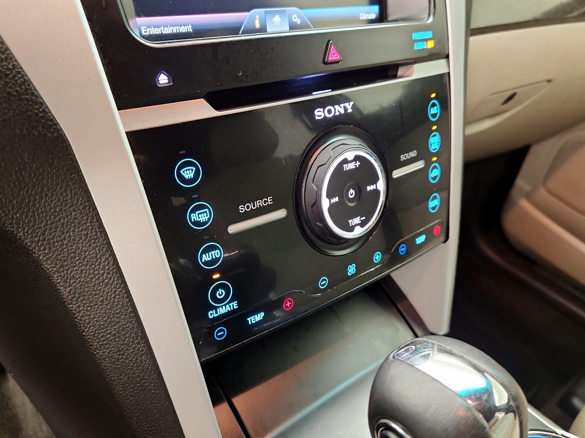Thumbnail: 2014 Ford Explorer - 16