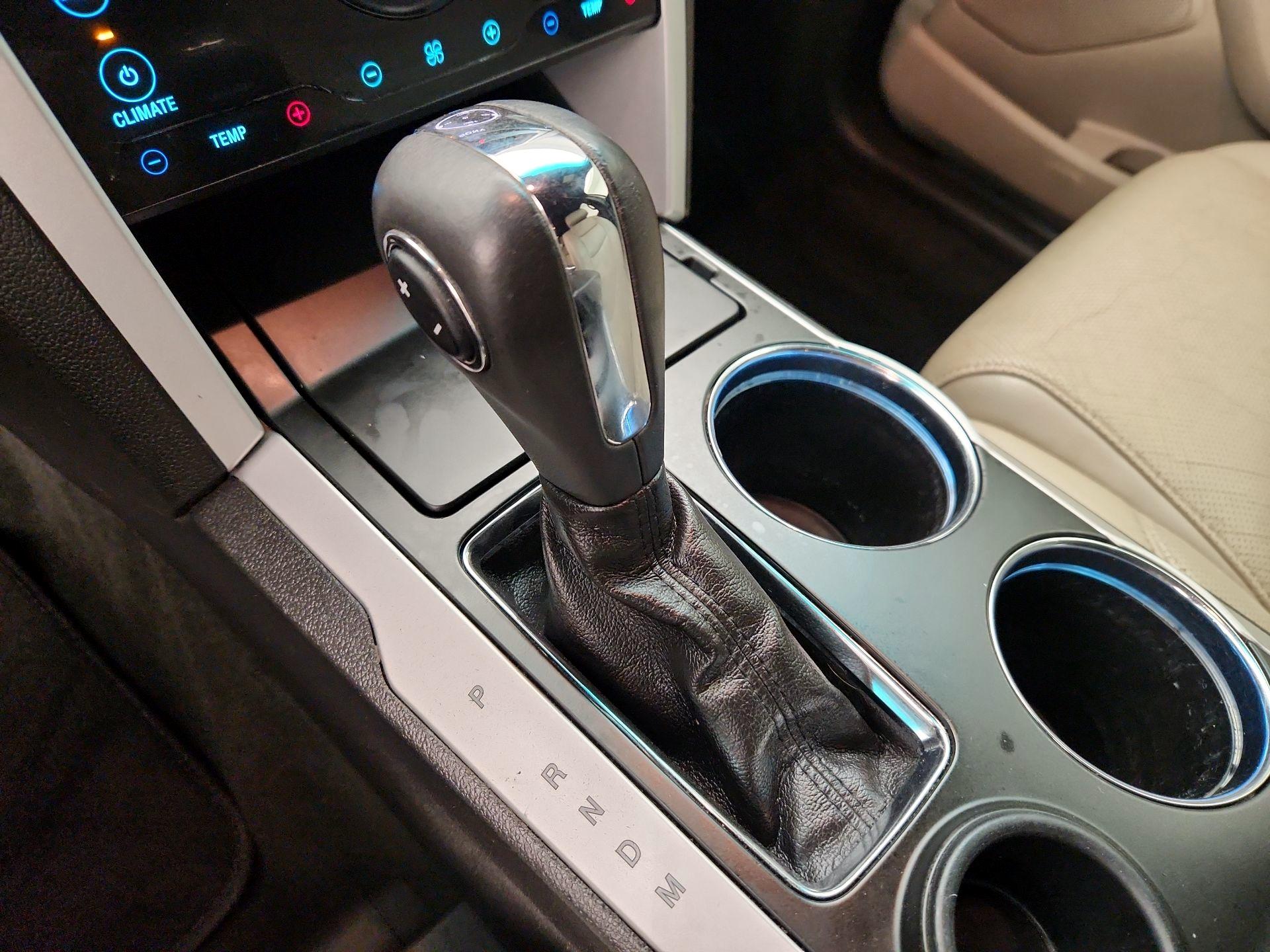 Thumbnail: 2014 Ford Explorer - 17