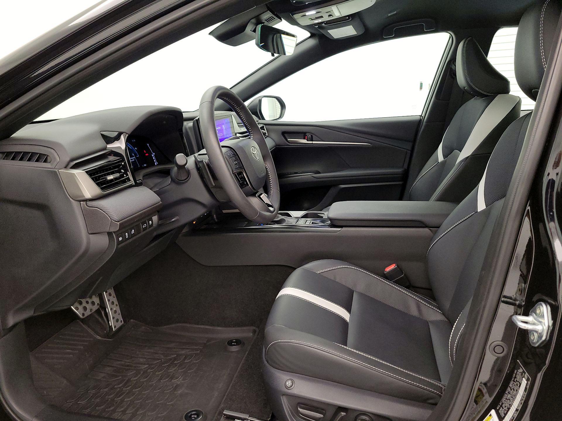 Thumbnail: 2025 Toyota Camry - 11