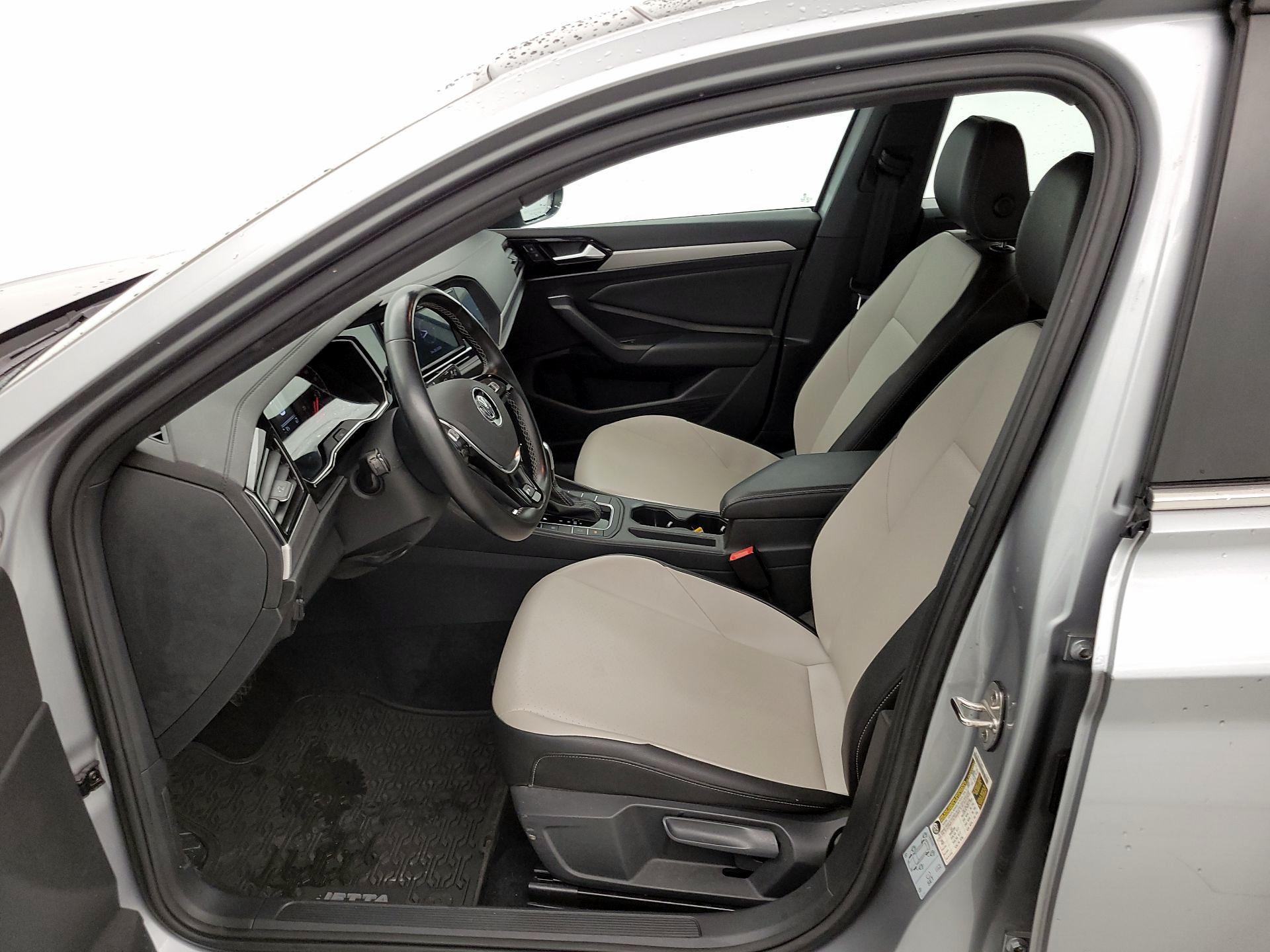 Thumbnail: 2020 Volkswagen Jetta - 11