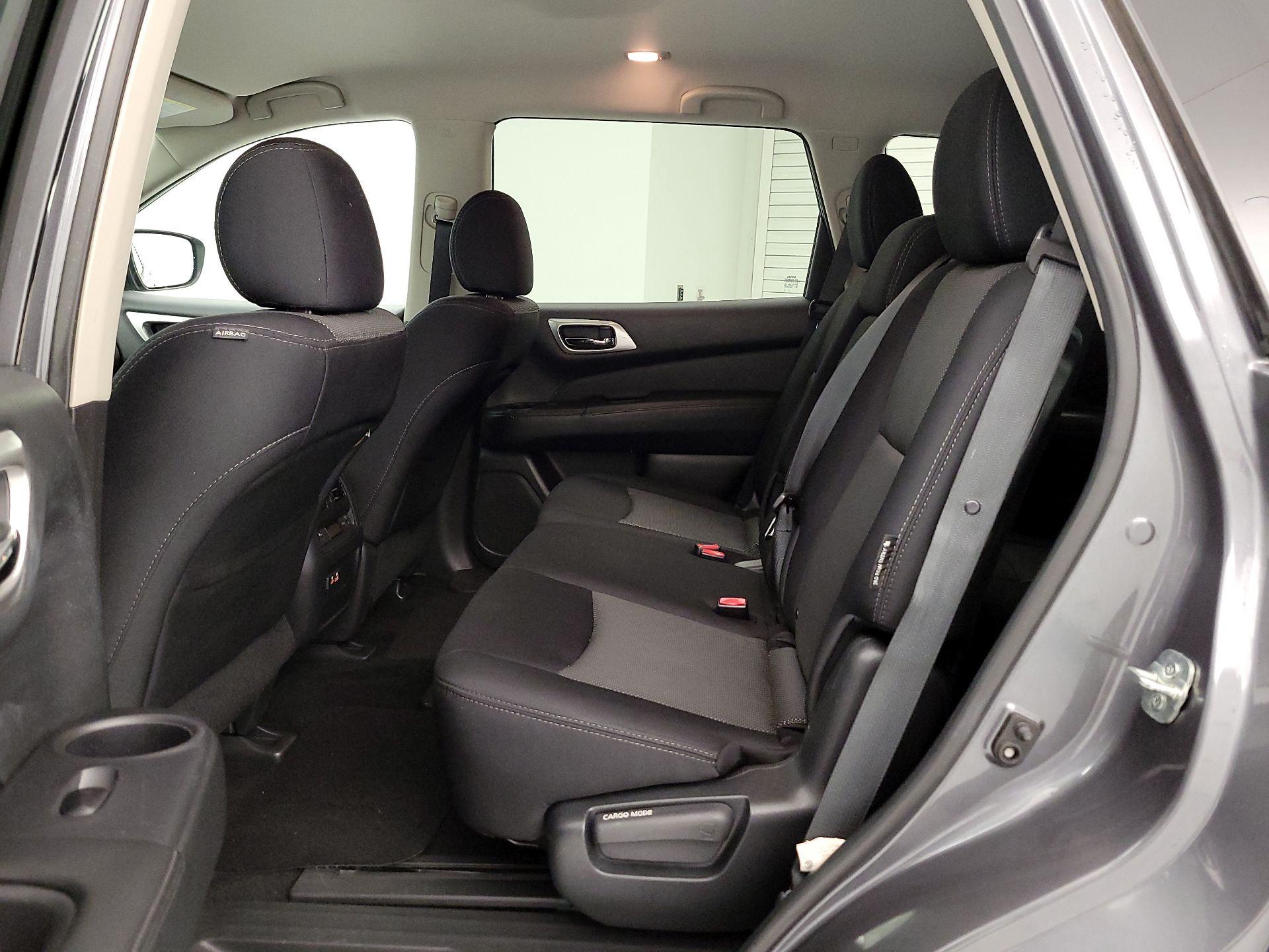 Thumbnail: 2019 Nissan Pathfinder - 19
