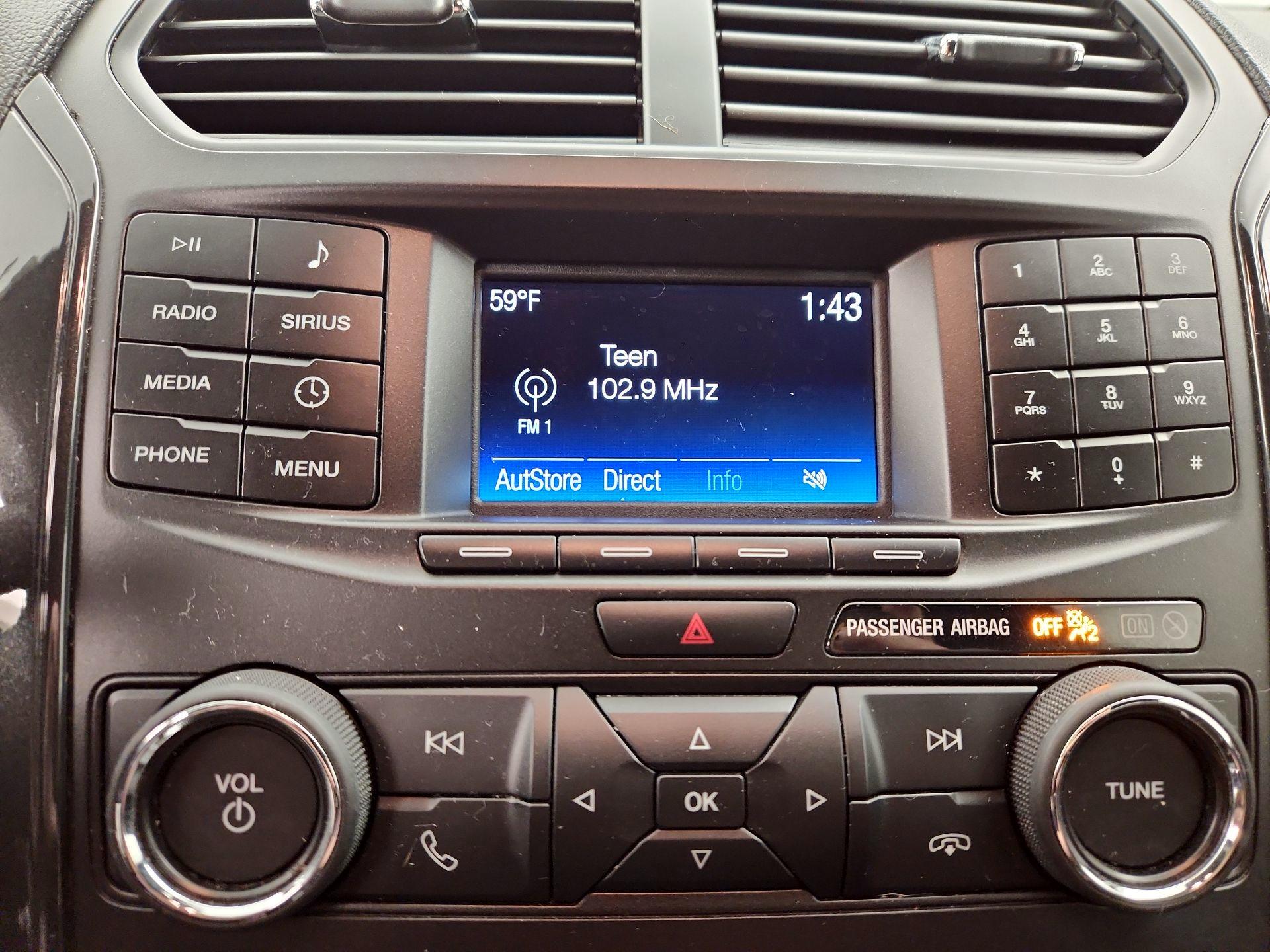Thumbnail: 2019 Ford Explorer - 15