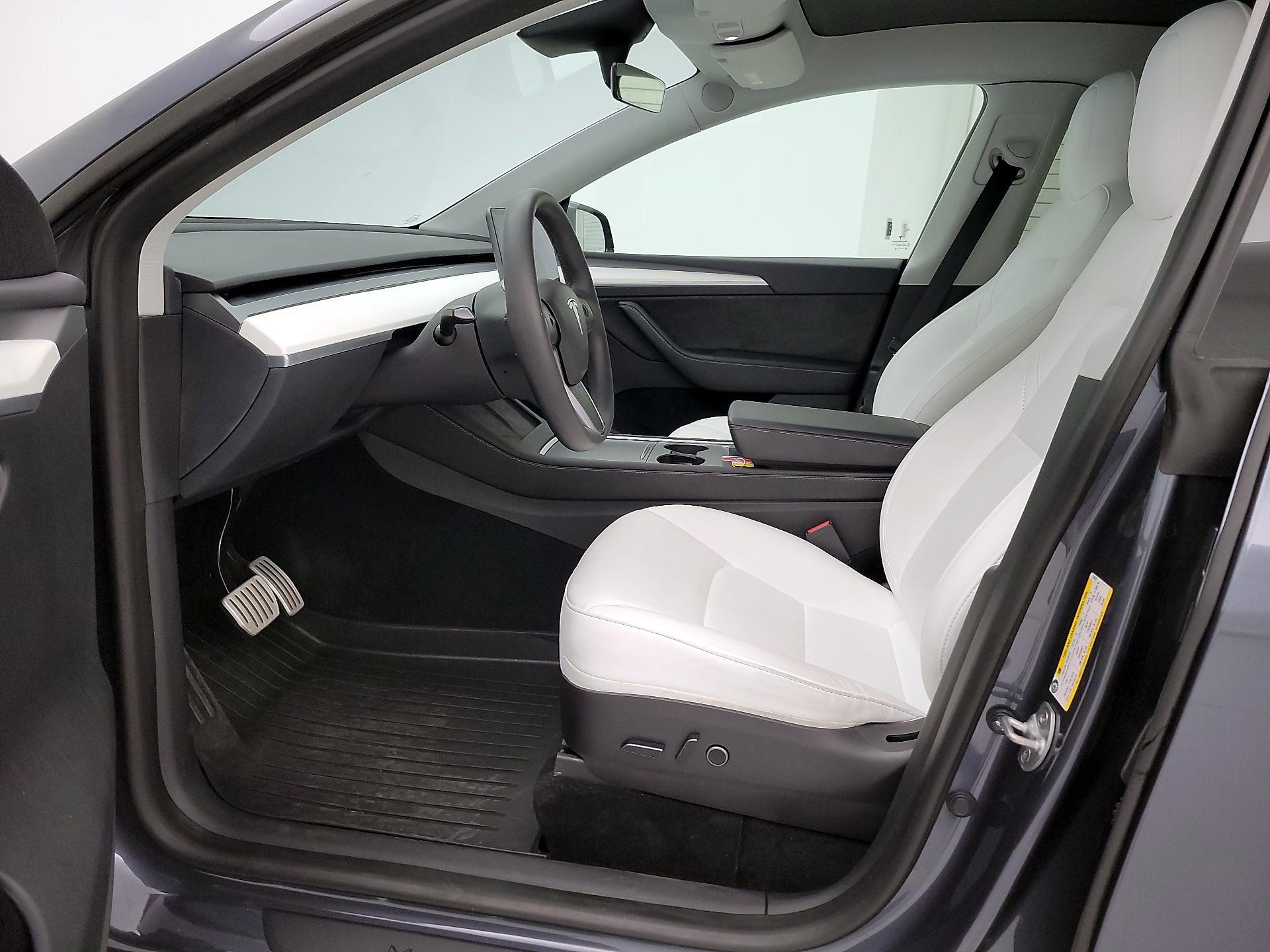 Thumbnail: 2023 Tesla Model Y - 11