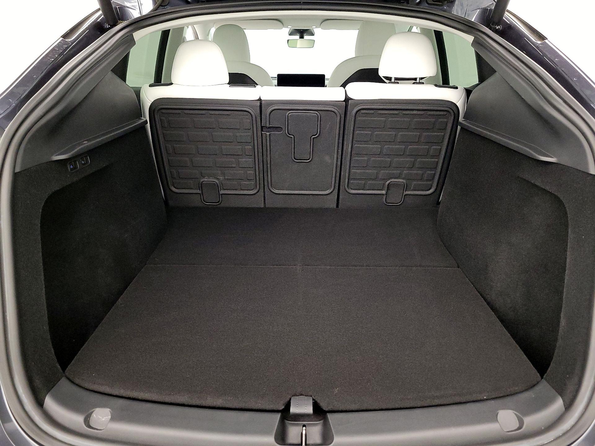 Thumbnail: 2023 Tesla Model Y - 19