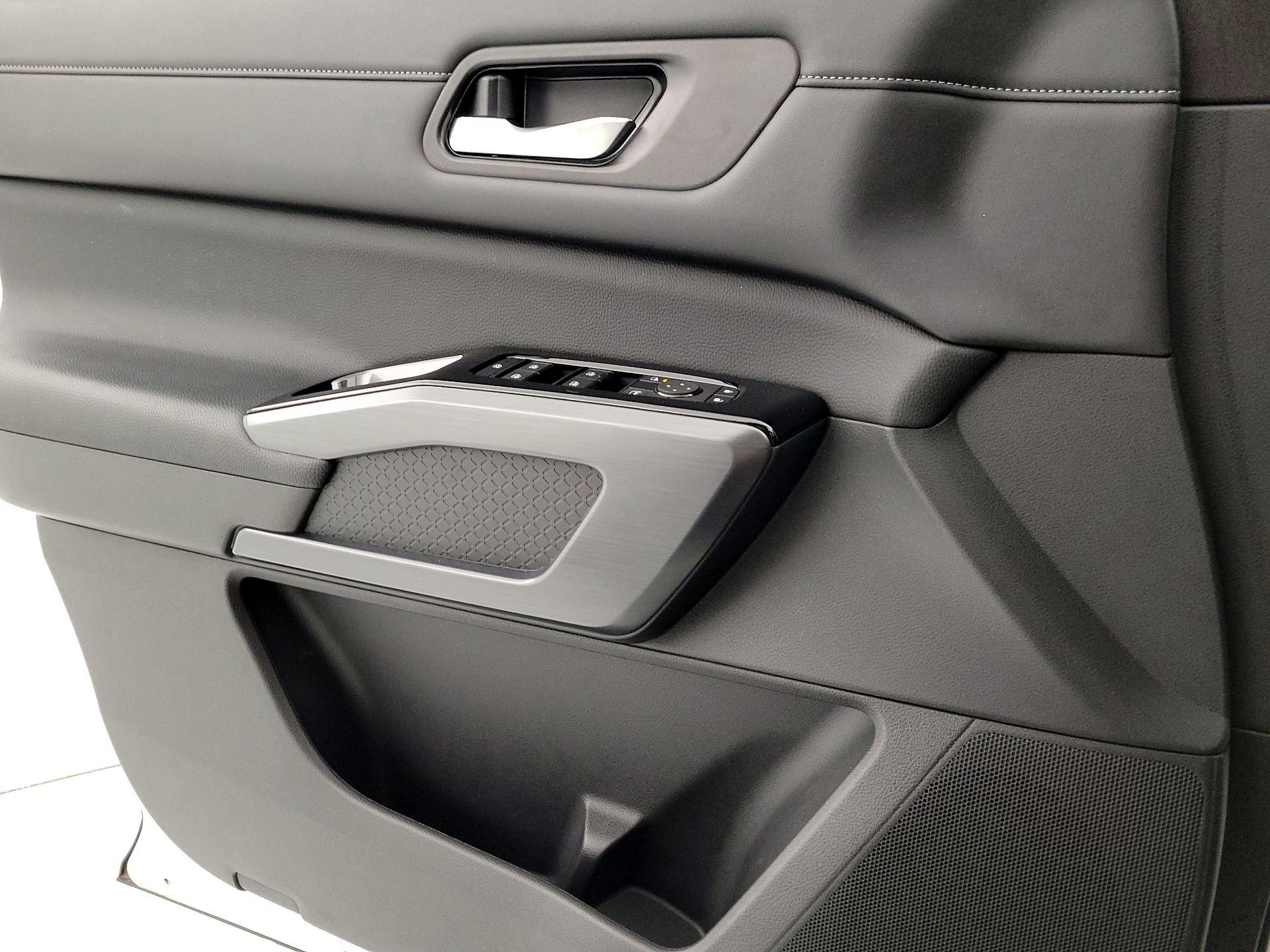 Thumbnail: 2024 Nissan Pathfinder - 12