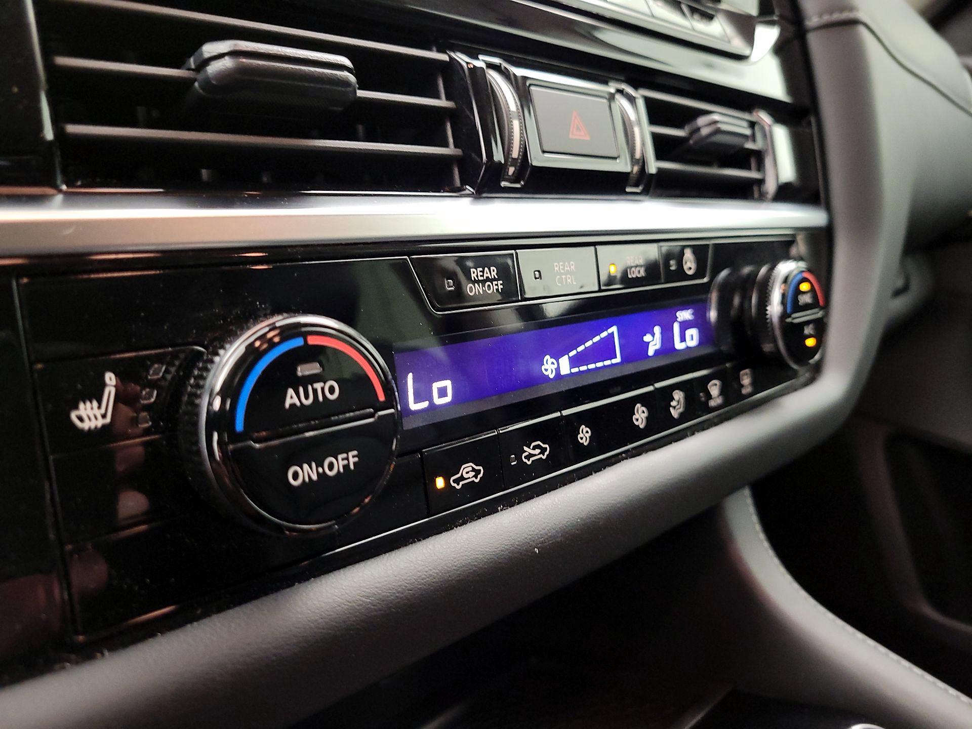 Thumbnail: 2024 Nissan Pathfinder - 17