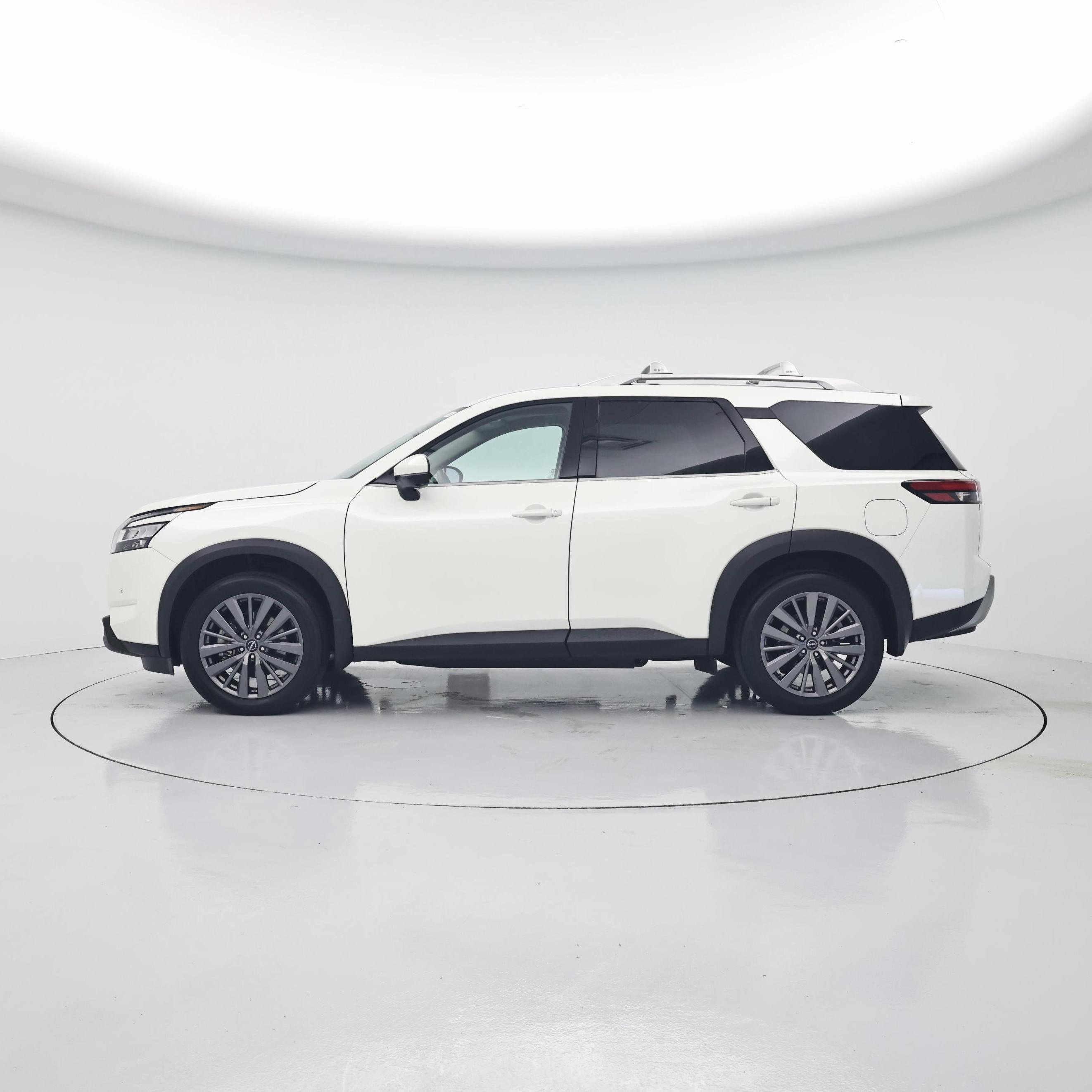 Thumbnail: 2024 Nissan Pathfinder - 3