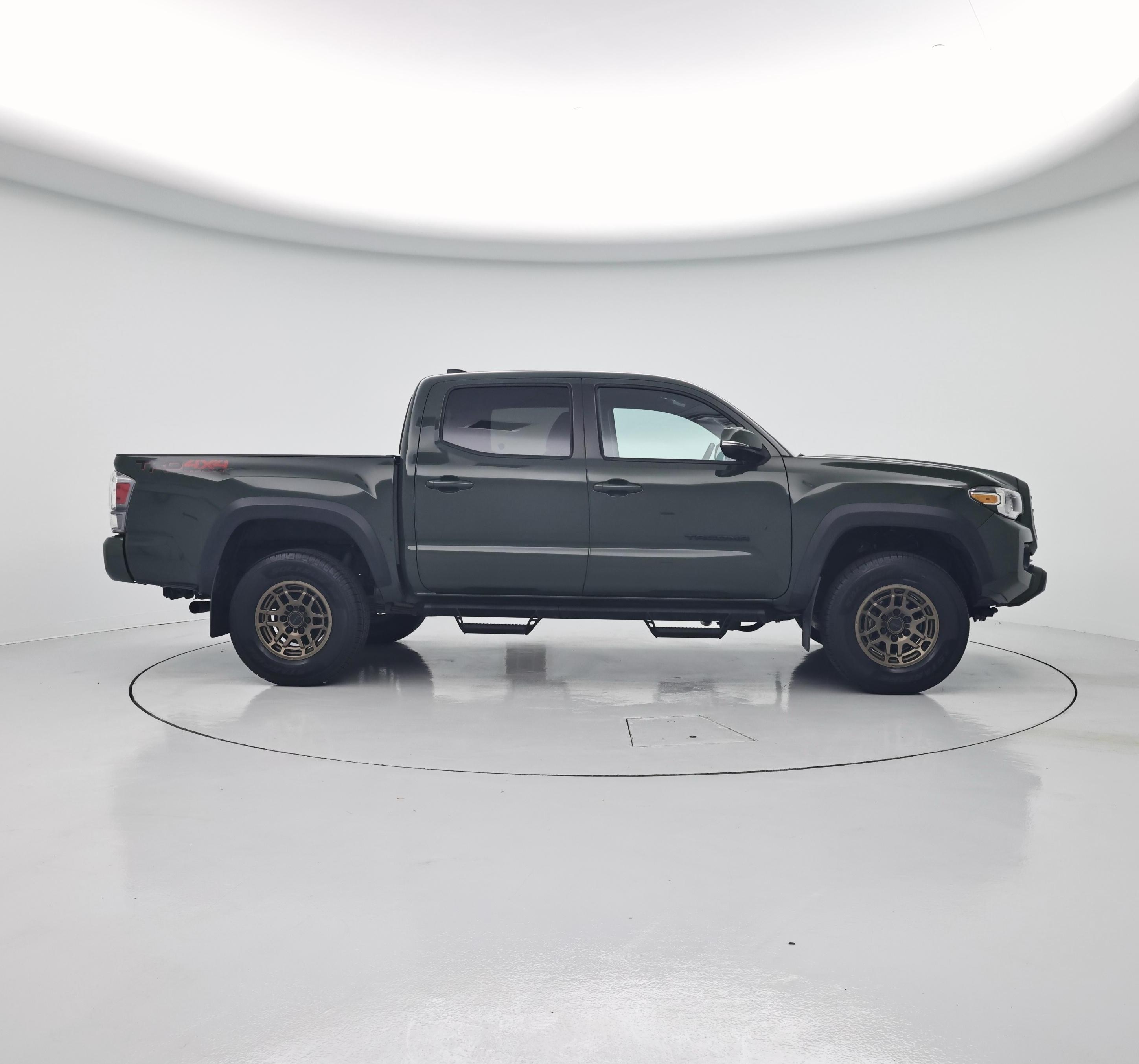 Thumbnail: 2022 Toyota Tacoma - 7
