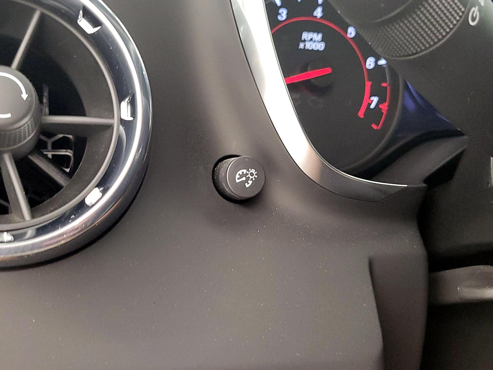 Thumbnail: 2020 Chevrolet Camaro - 13