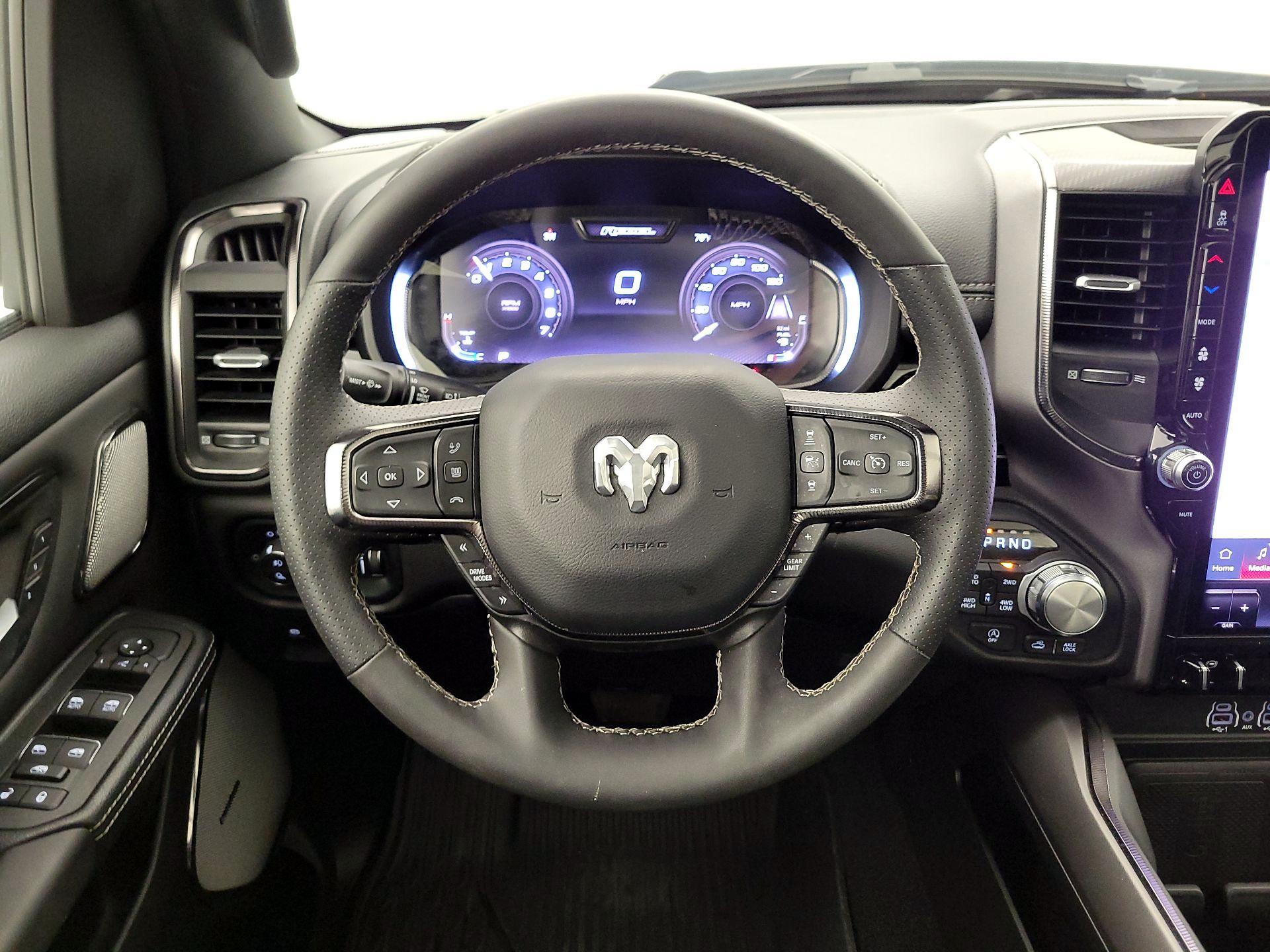 Thumbnail: 2025 RAM 1500 - 10