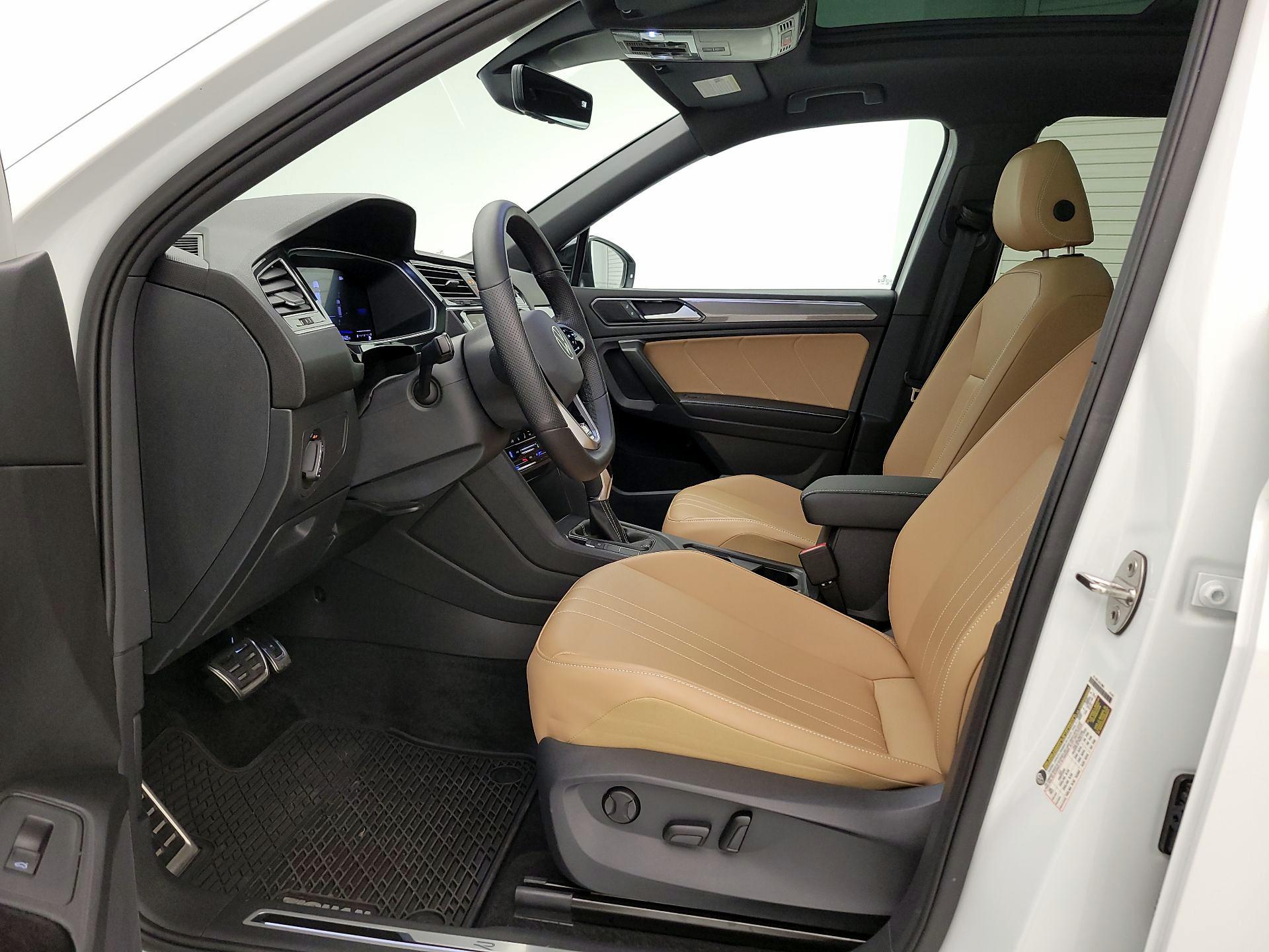 Thumbnail: 2024 Volkswagen Tiguan - 11