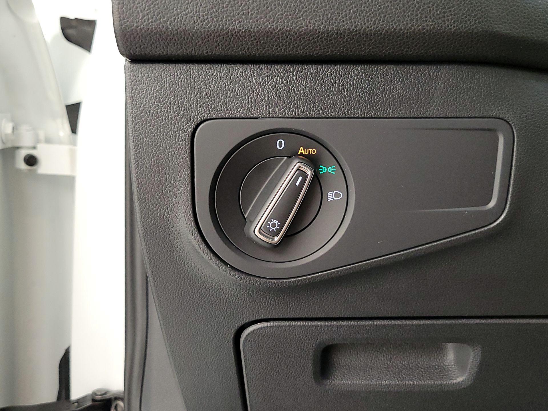 Thumbnail: 2024 Volkswagen Tiguan - 13