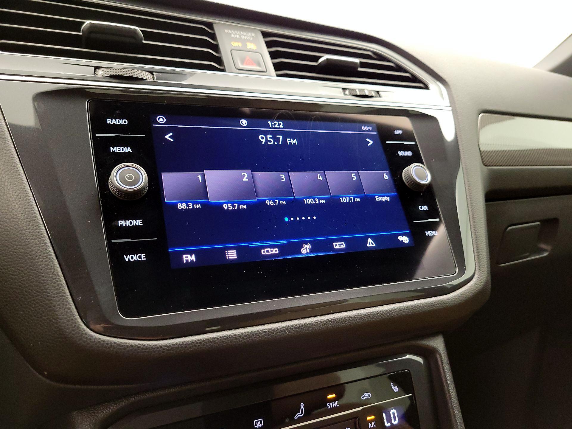 Thumbnail: 2024 Volkswagen Tiguan - 15