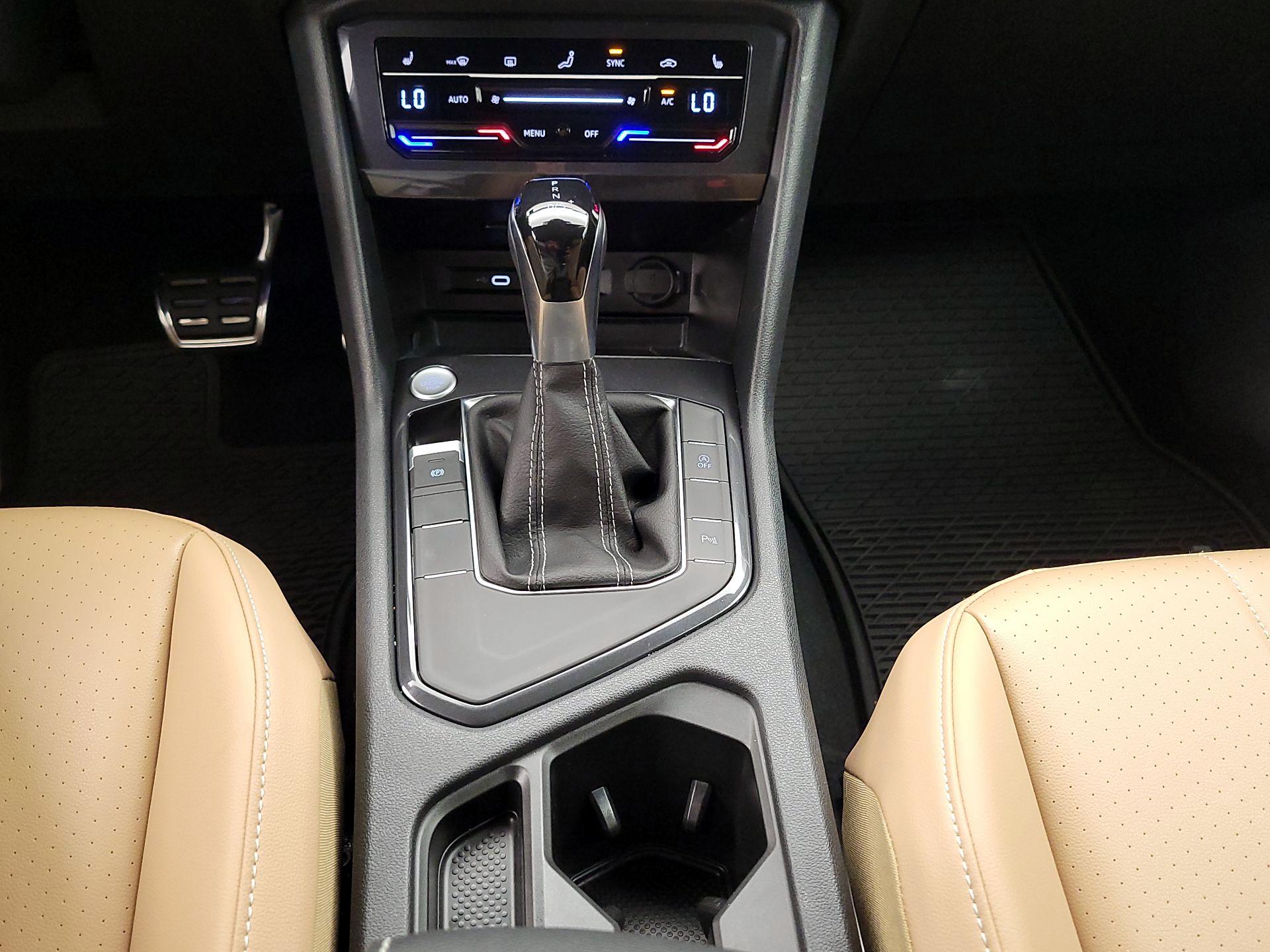 Thumbnail: 2024 Volkswagen Tiguan - 17