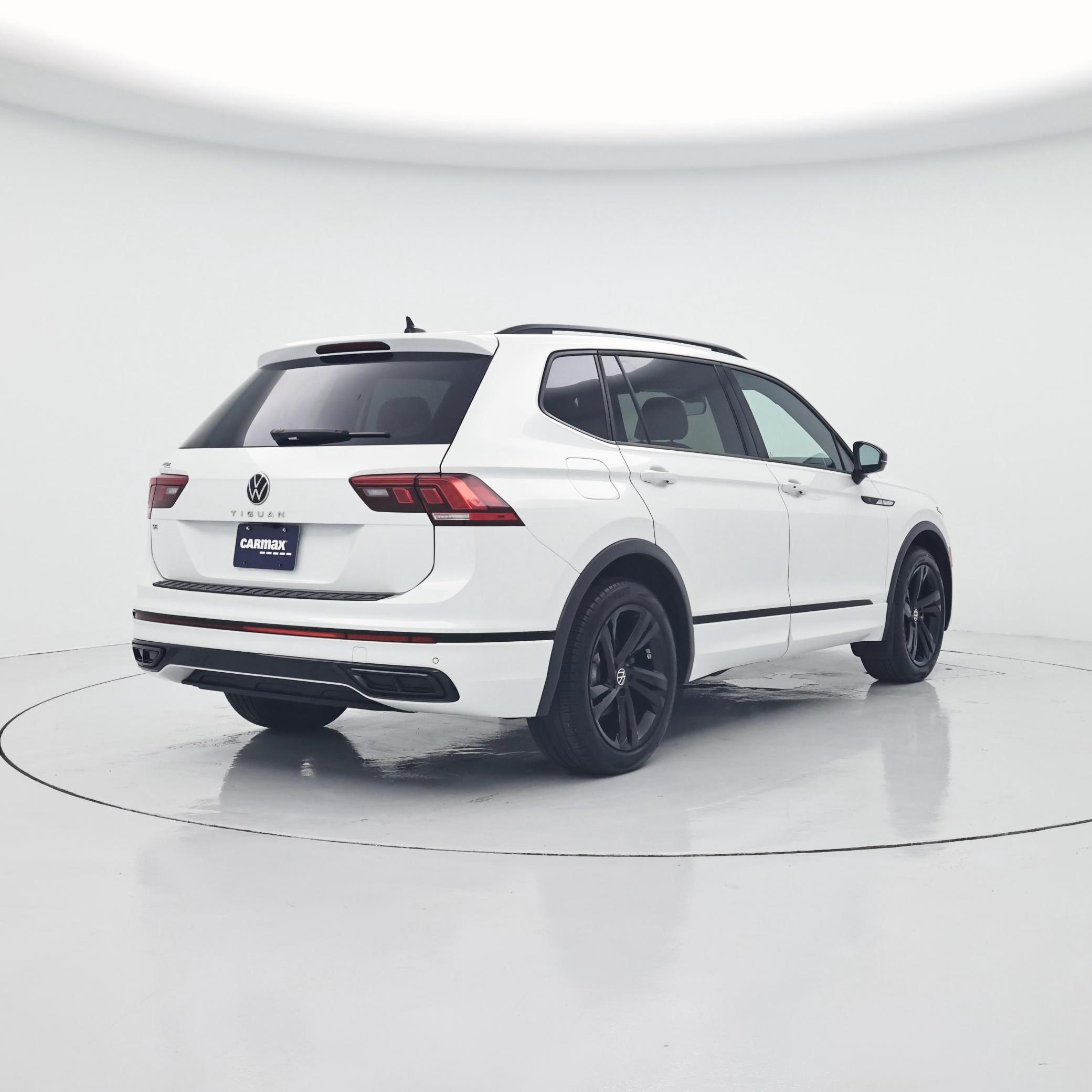 Thumbnail: 2024 Volkswagen Tiguan - 8