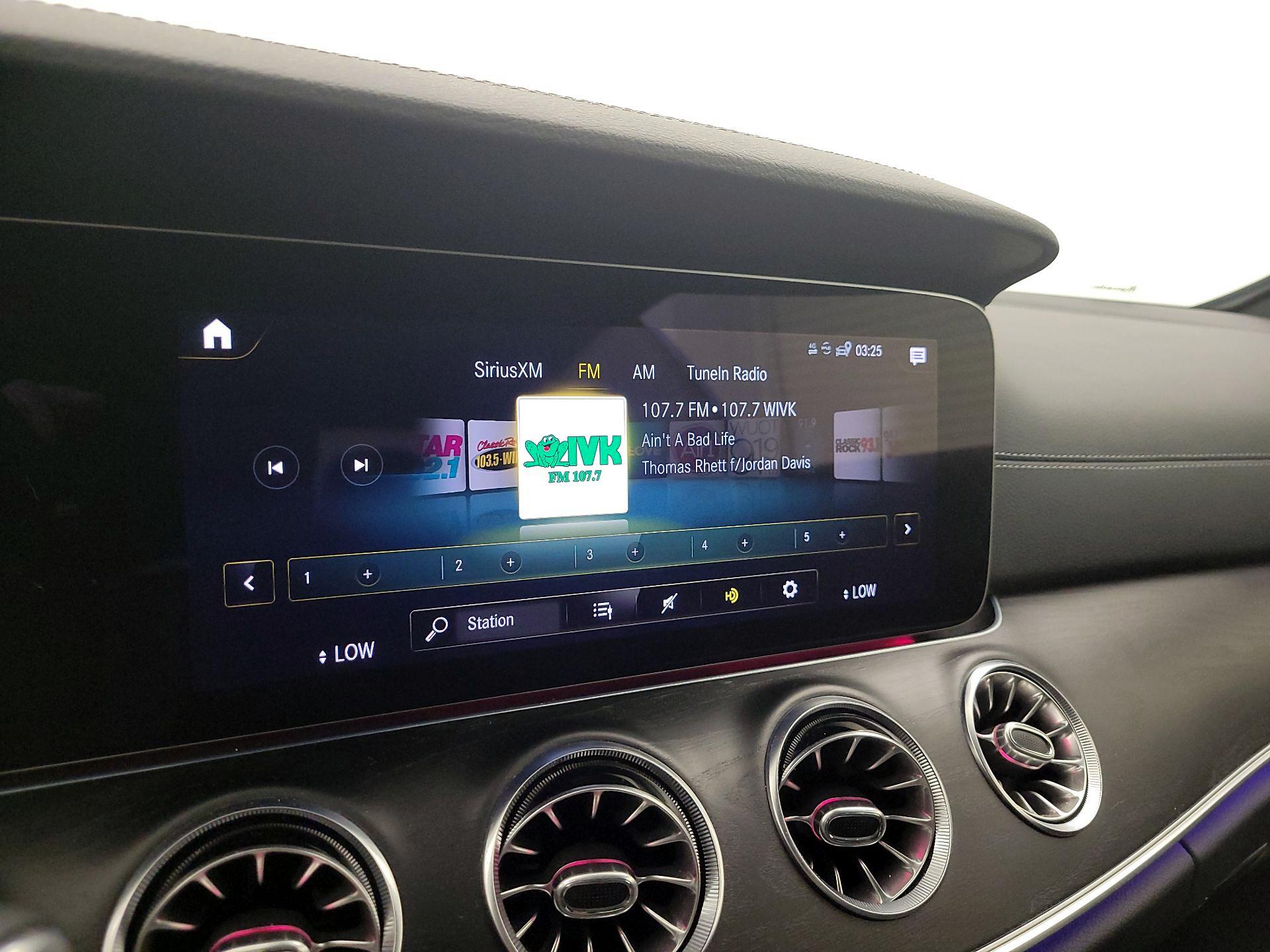 Thumbnail: 2022 Mercedes-Benz E-Class - 16