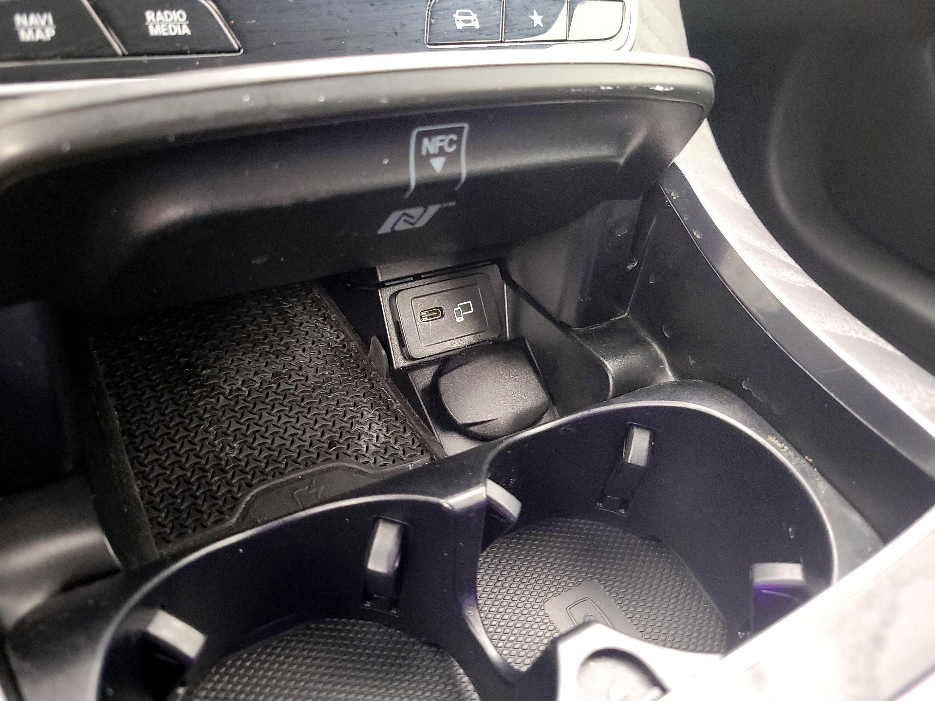 Thumbnail: 2022 Mercedes-Benz E-Class - 19