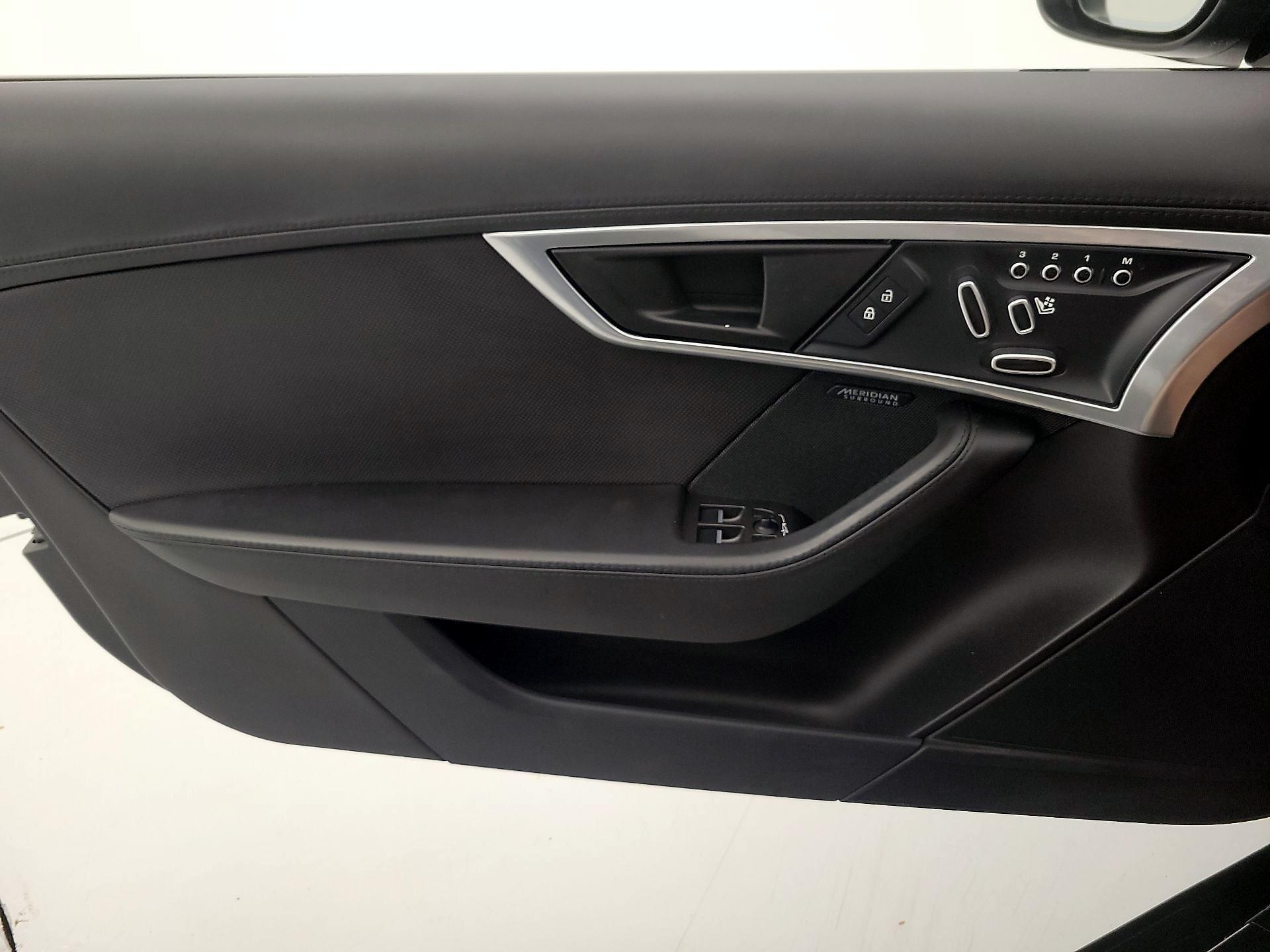 Thumbnail: 2021 Jaguar F-Type - 12