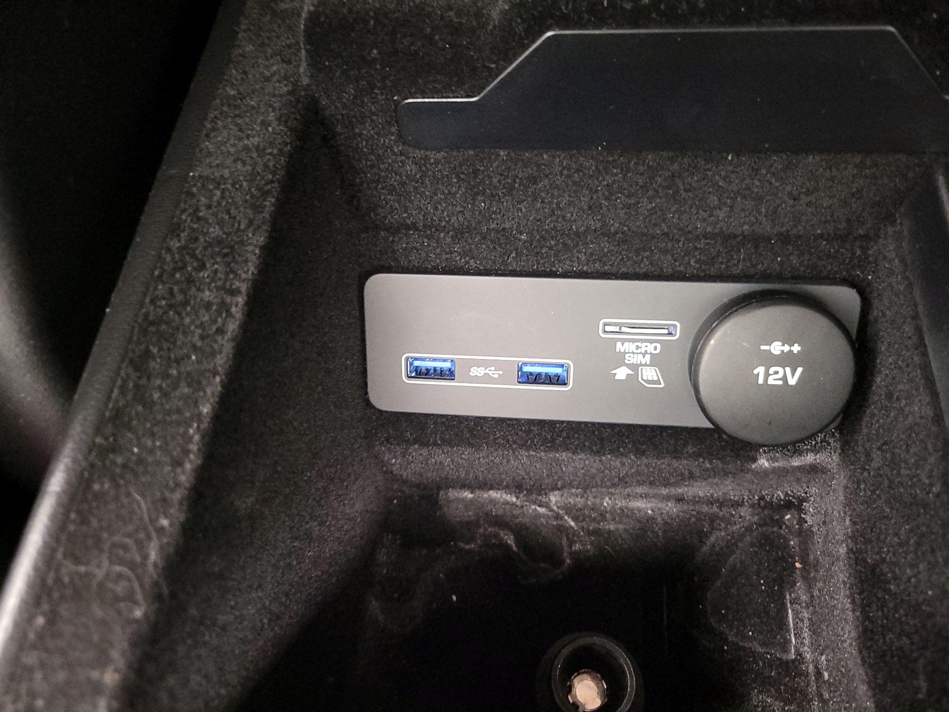 Thumbnail: 2021 Jaguar F-Type - 19