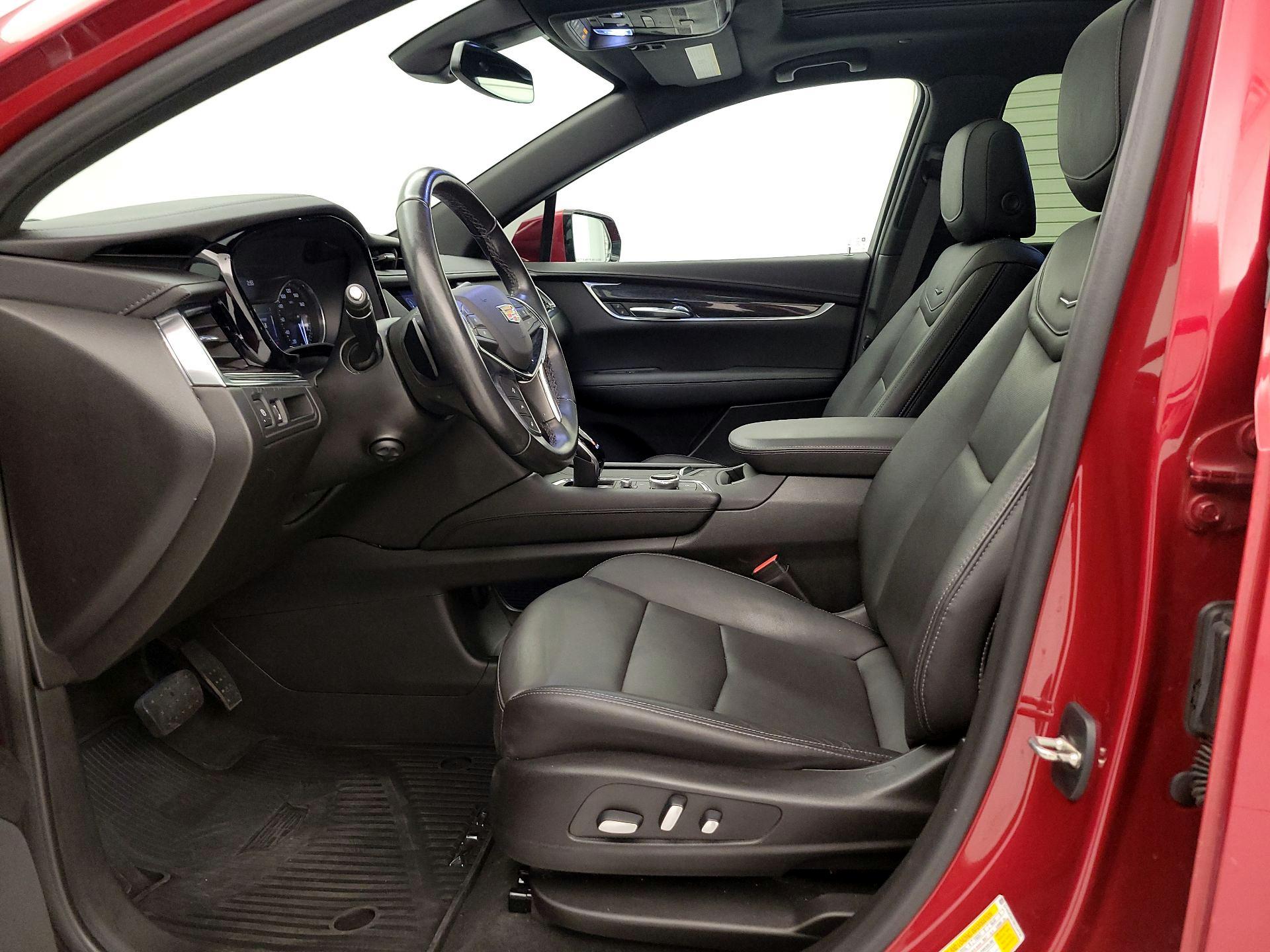 Thumbnail: 2021 Cadillac XT5 - 11