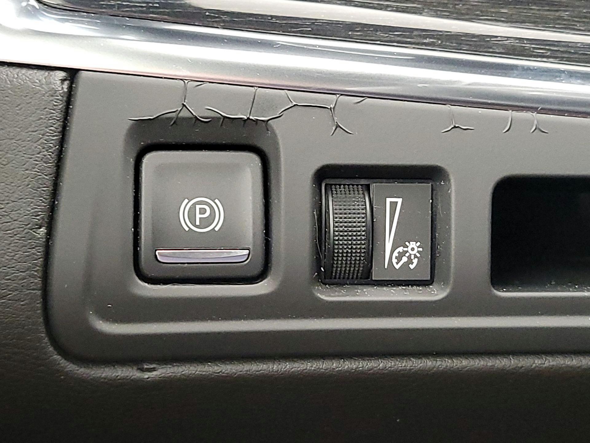 Thumbnail: 2021 Cadillac XT5 - 13