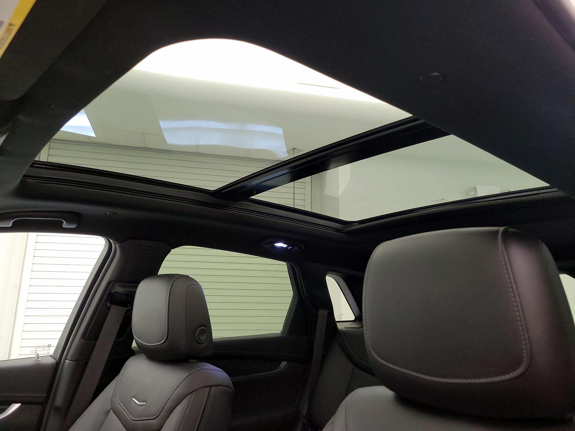 Thumbnail: 2021 Cadillac XT5 - 18