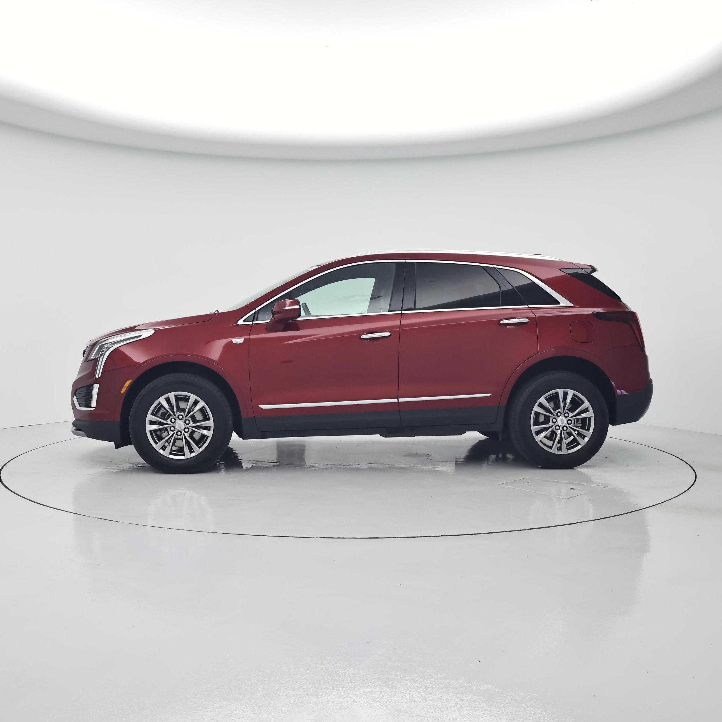 Thumbnail: 2021 Cadillac XT5 - 3