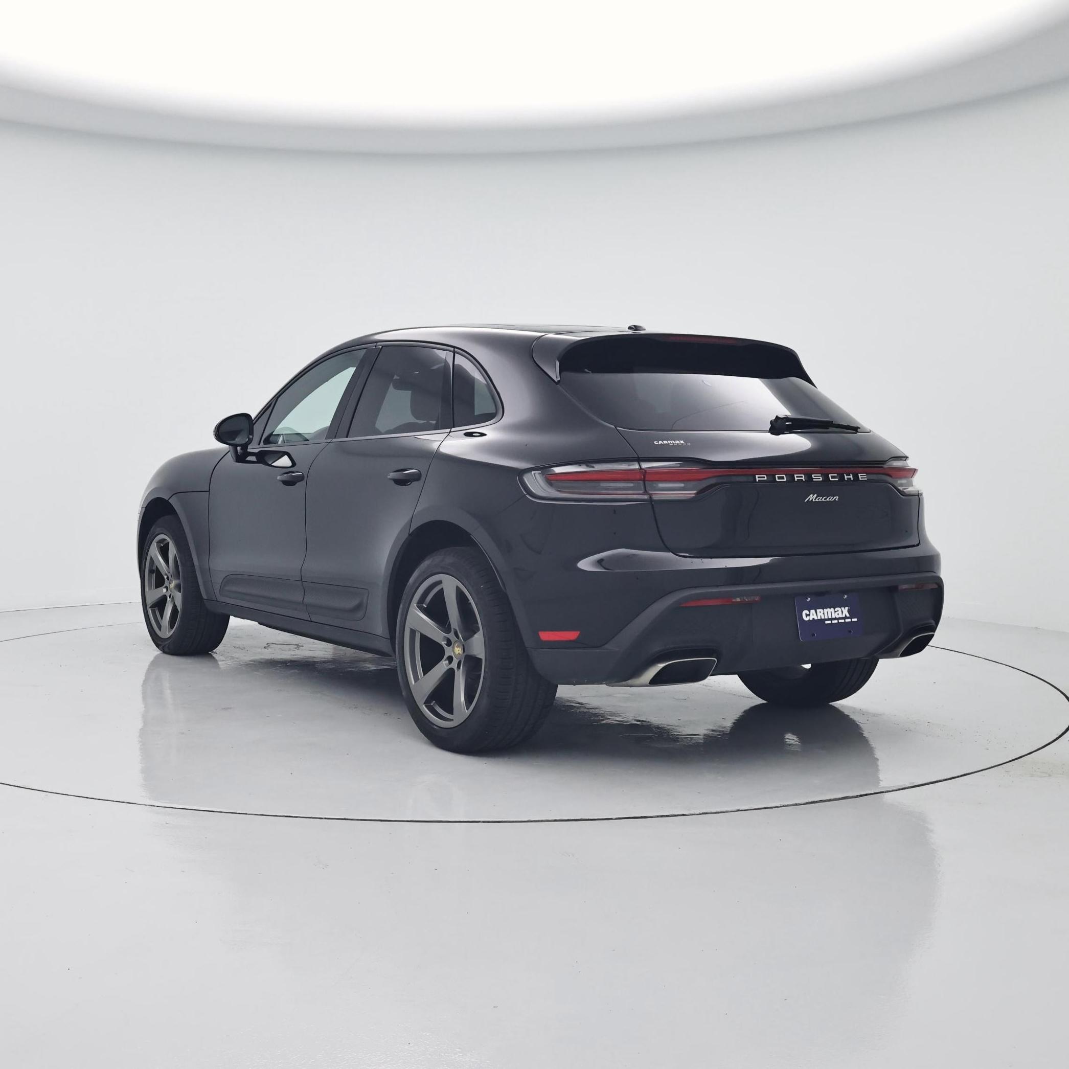 Thumbnail: 2025 Porsche Macan - 2