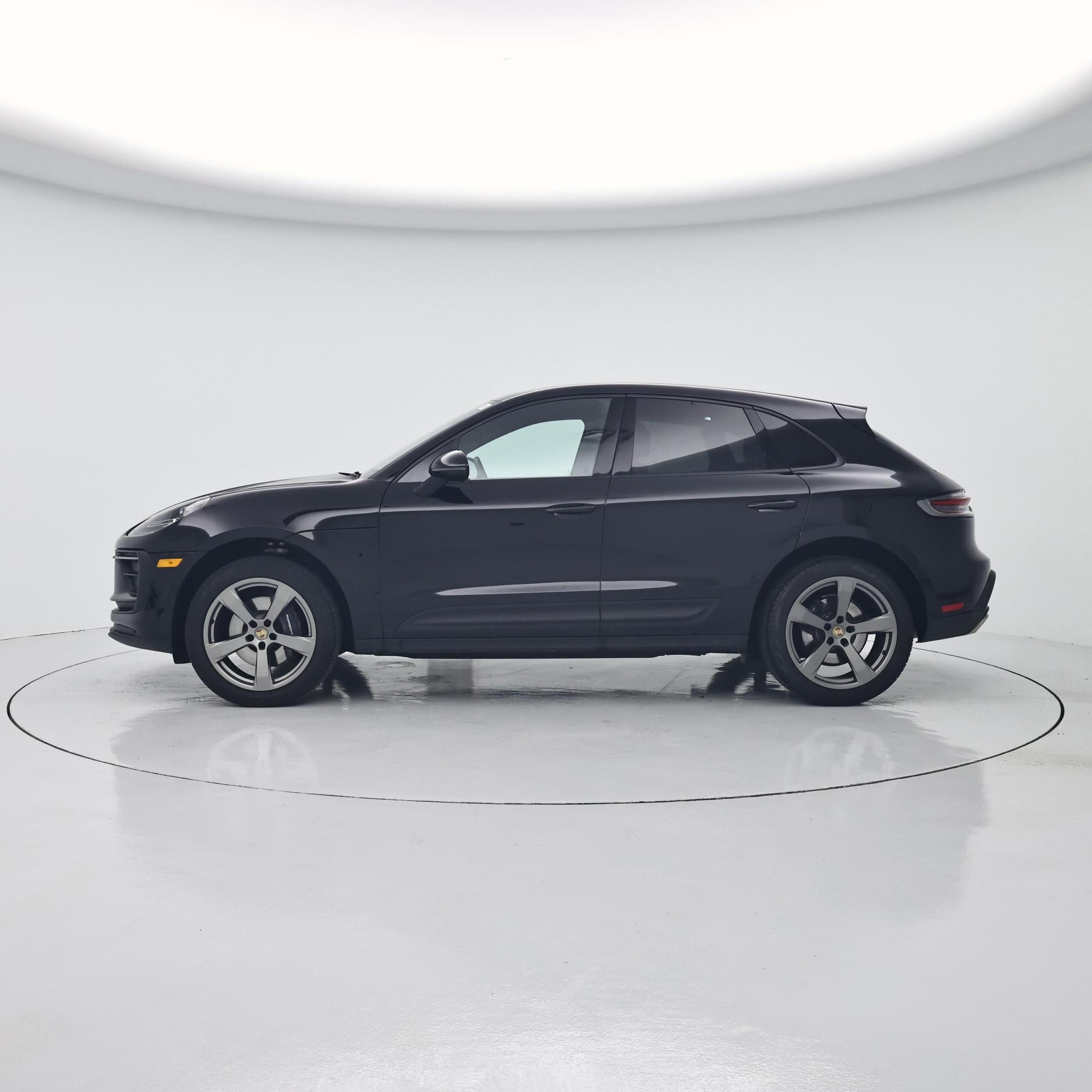 Thumbnail: 2025 Porsche Macan - 3