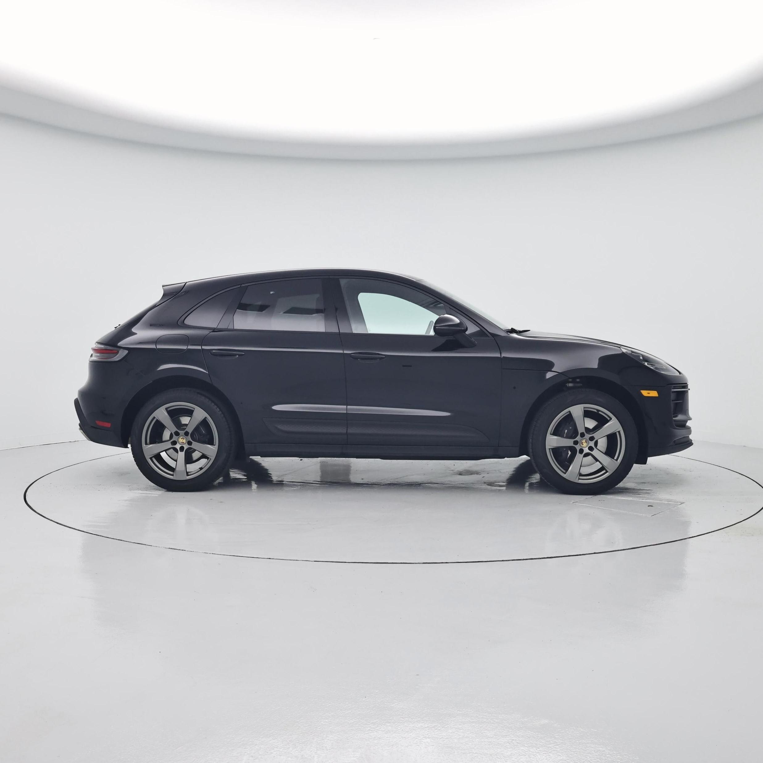 Thumbnail: 2025 Porsche Macan - 7