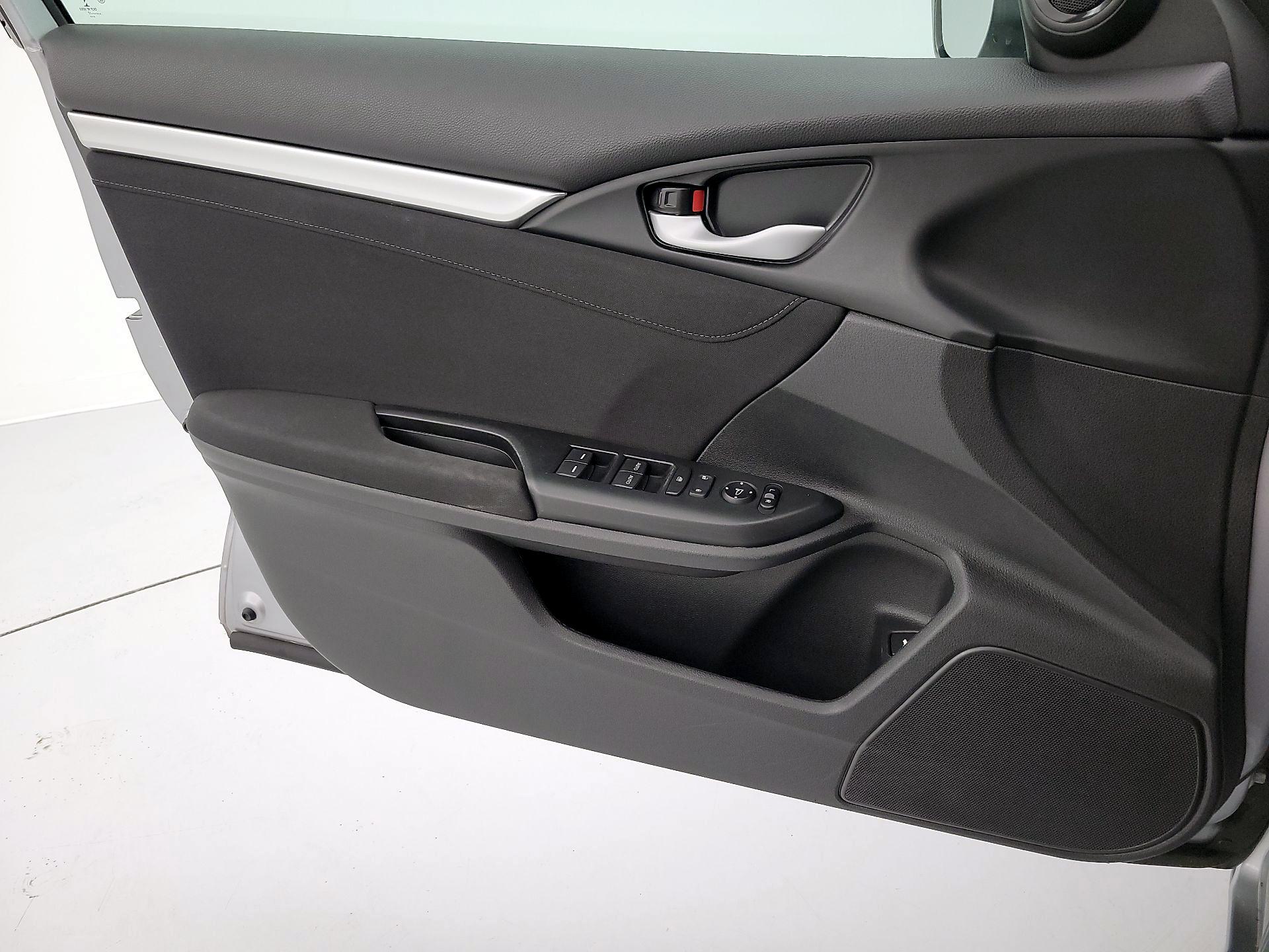 Thumbnail: 2017 Honda Civic - 12