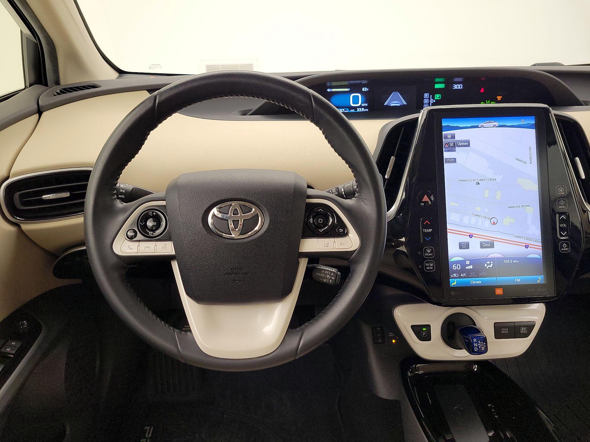 Thumbnail: 2018 Toyota Prius - 10