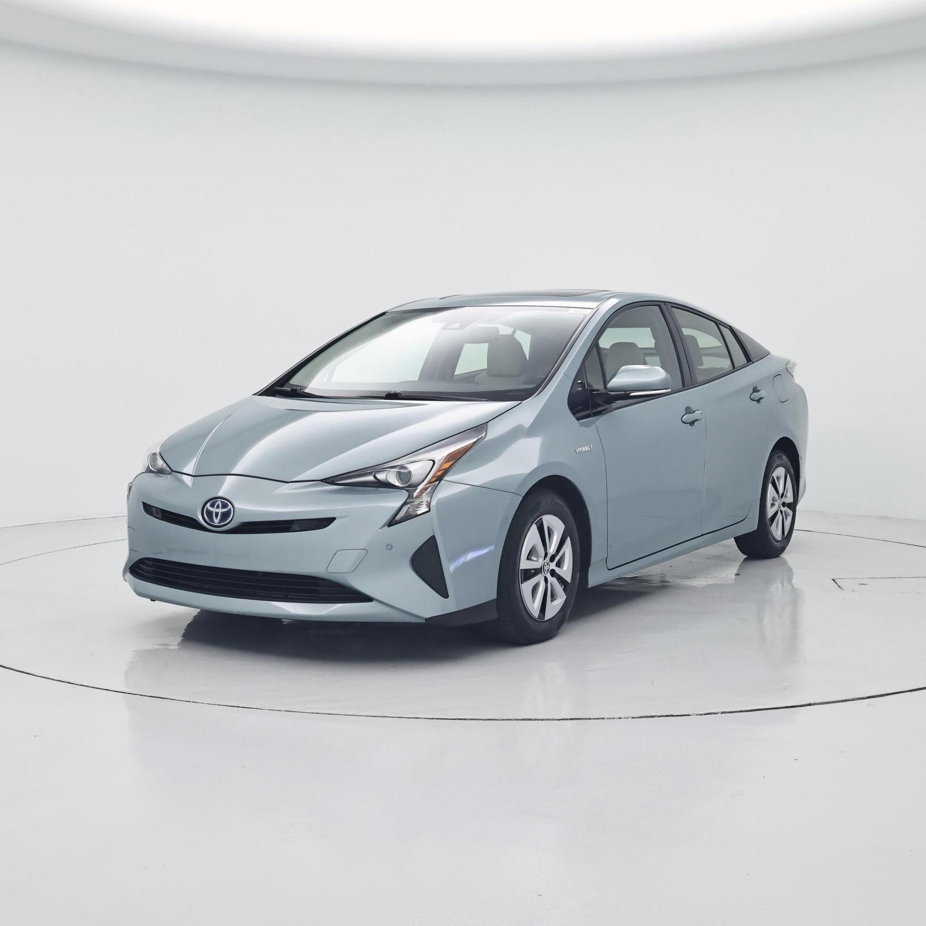Thumbnail: 2018 Toyota Prius - 4