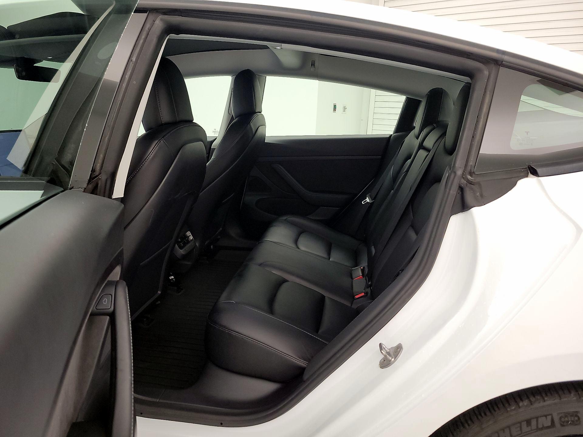 Thumbnail: 2021 Tesla Model 3 - 18