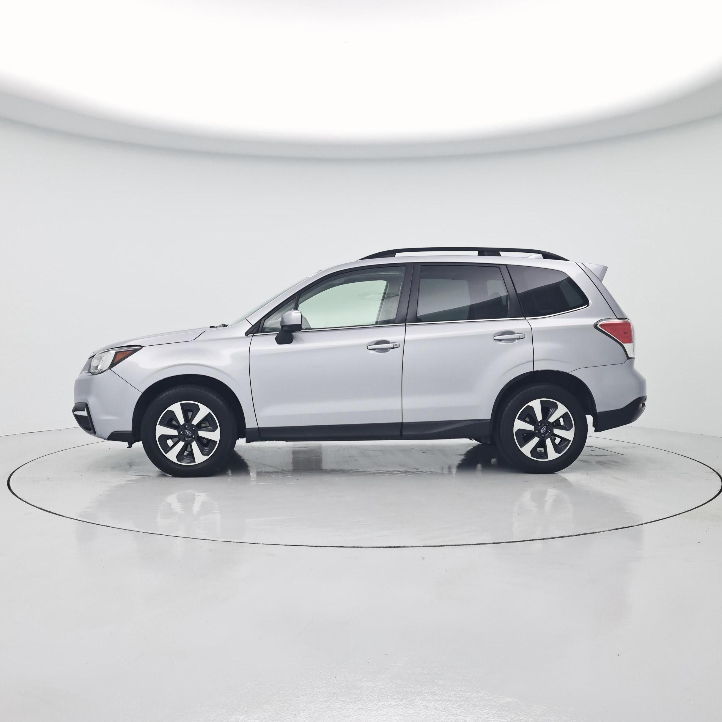 Thumbnail: 2018 Subaru Forester - 3