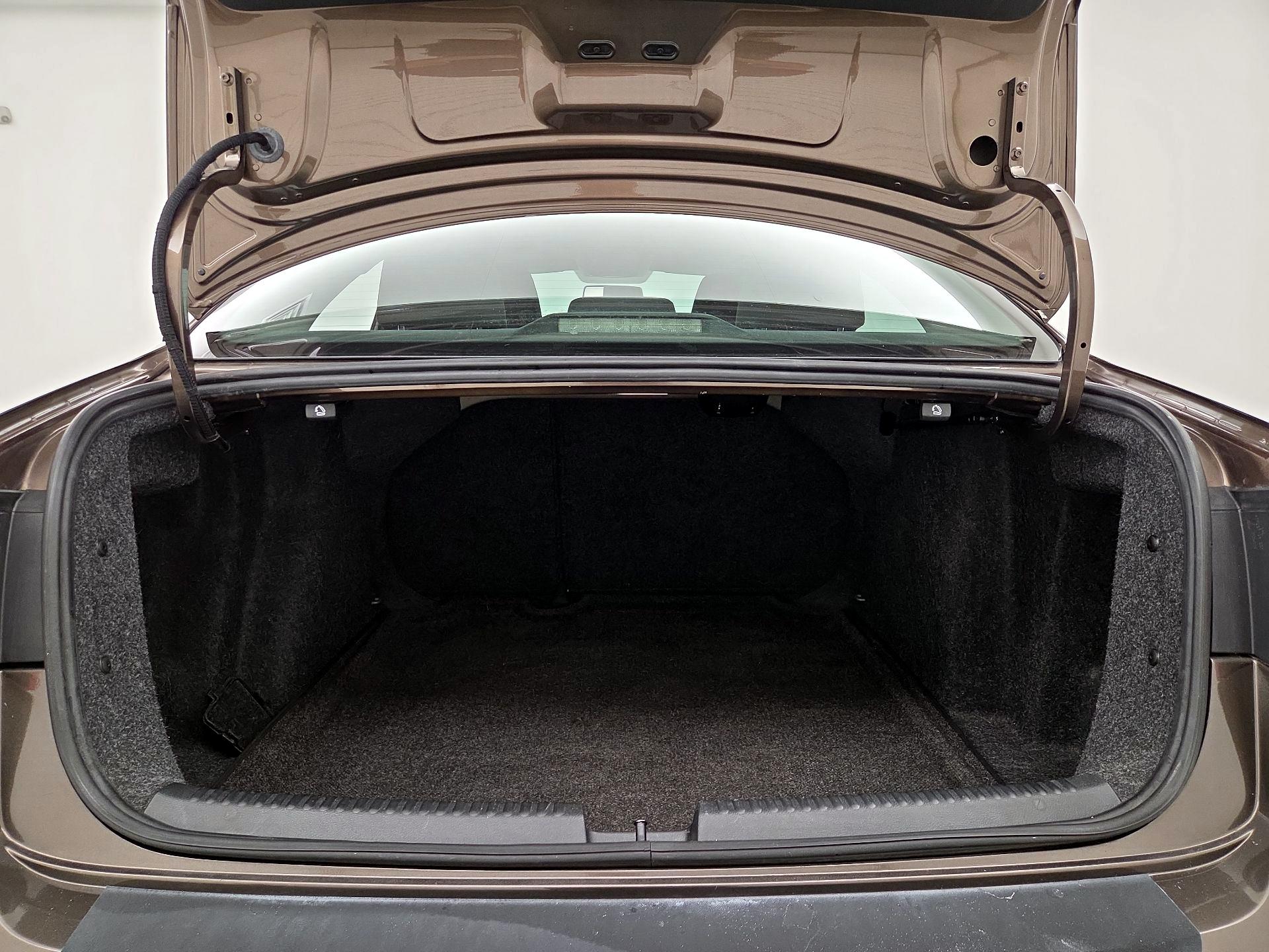 Thumbnail: 2015 Volkswagen Jetta - 19