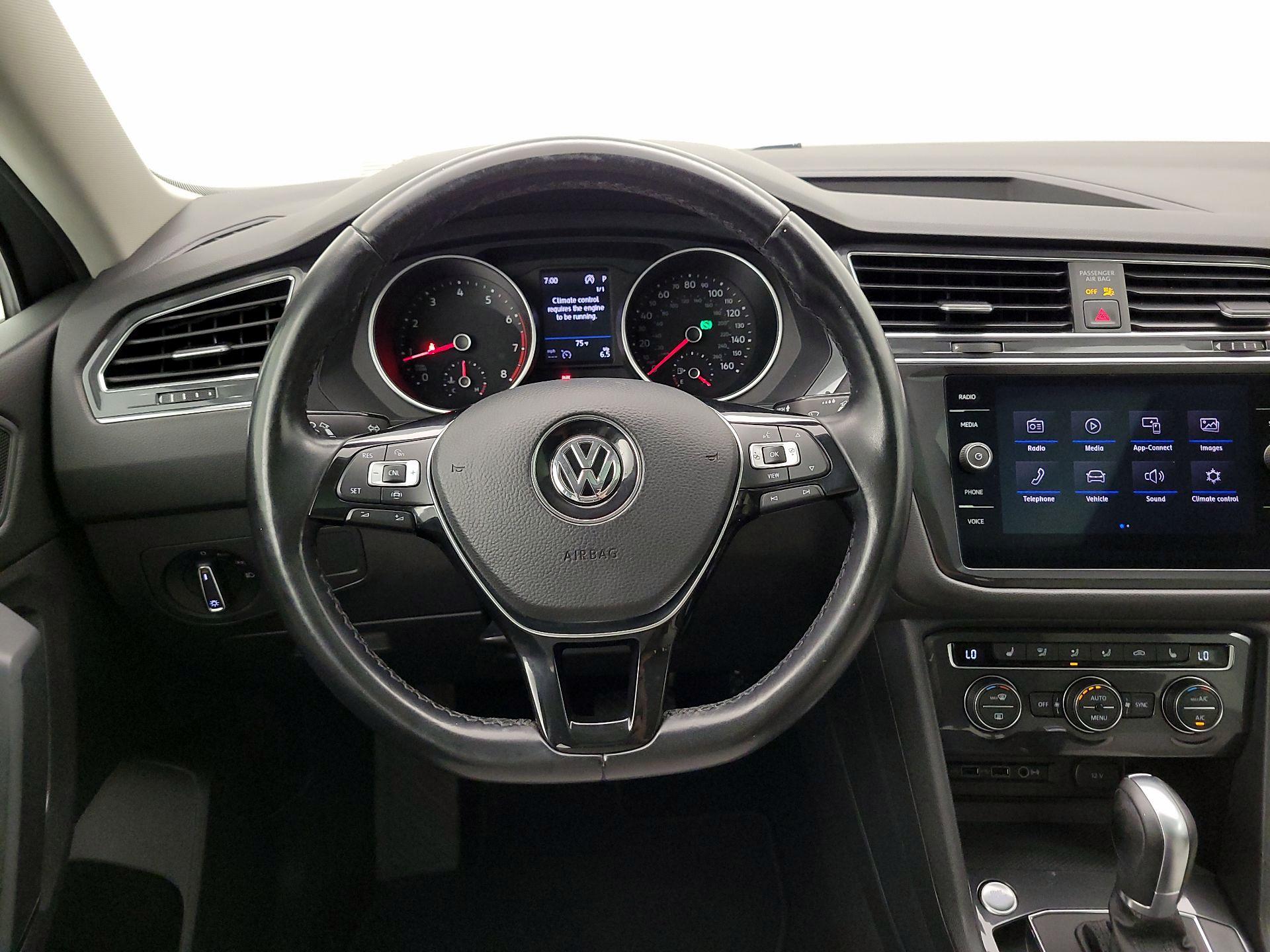 Thumbnail: 2019 Volkswagen Tiguan - 10