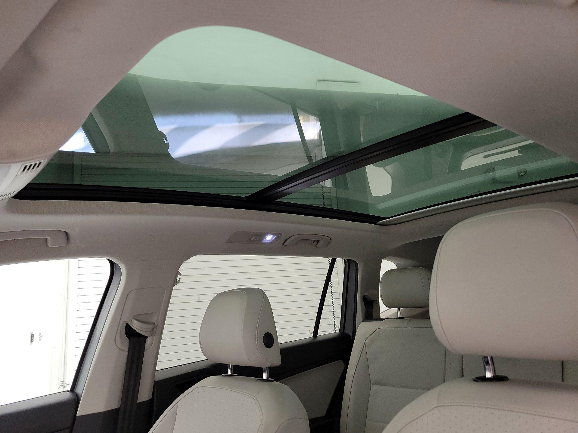 Thumbnail: 2019 Volkswagen Tiguan - 19