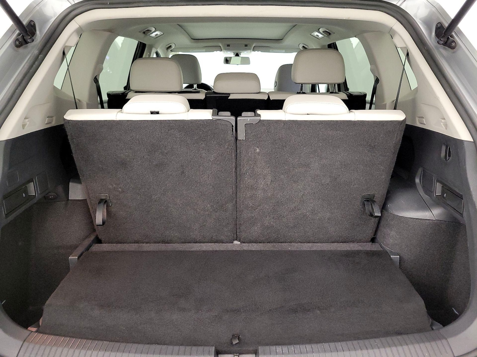 2019 Volkswagen Tiguan SE - Photo 23