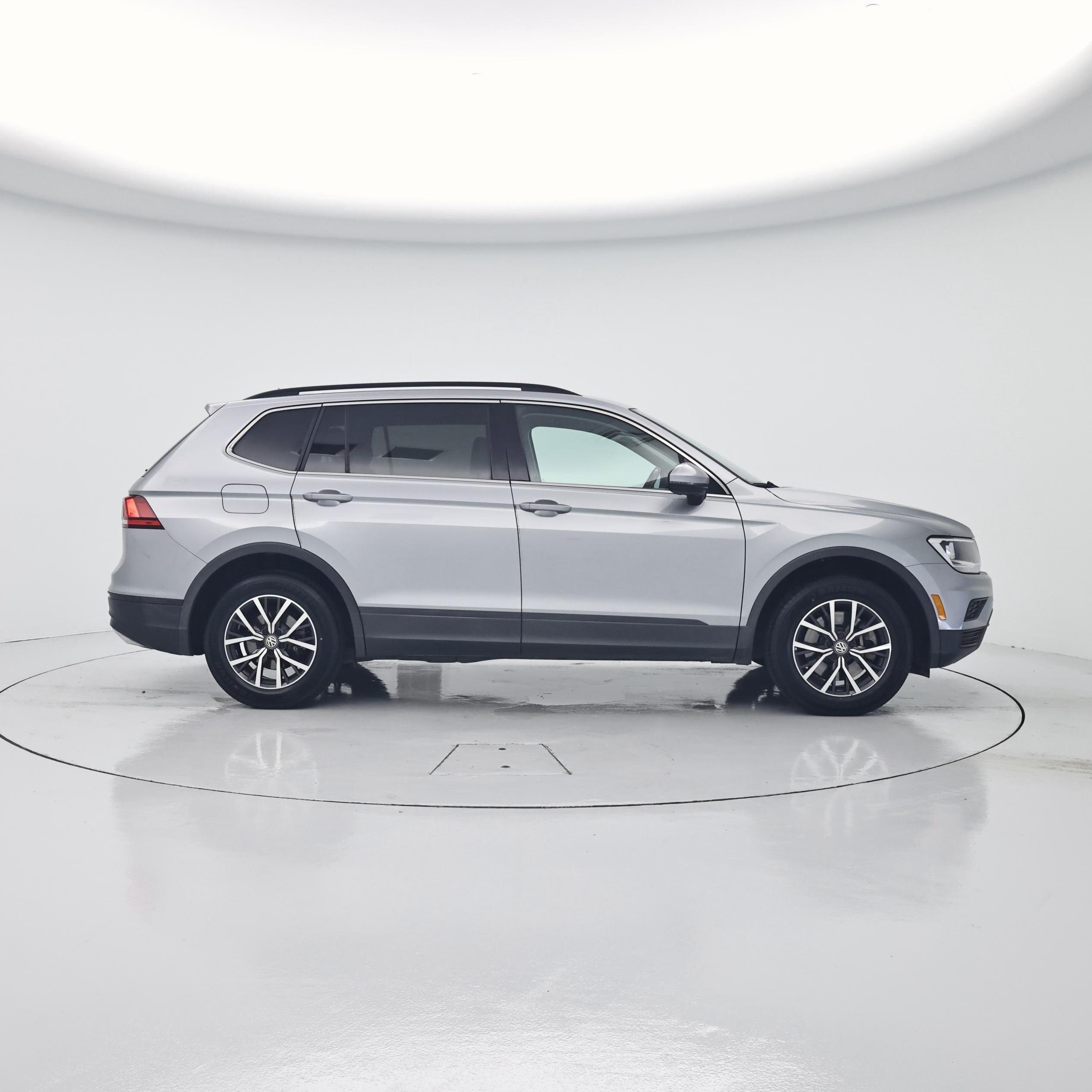 Thumbnail: 2019 Volkswagen Tiguan - 7