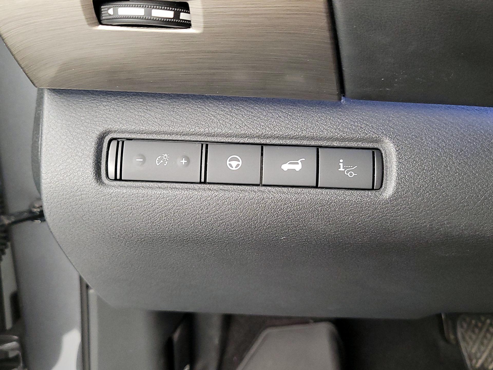 Thumbnail: 2023 Nissan Pathfinder - 13