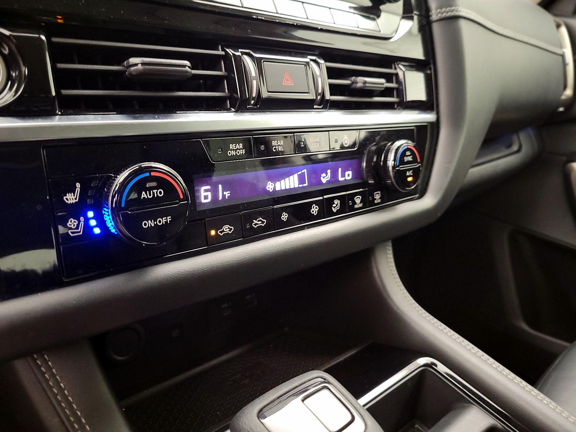 Thumbnail: 2023 Nissan Pathfinder - 17