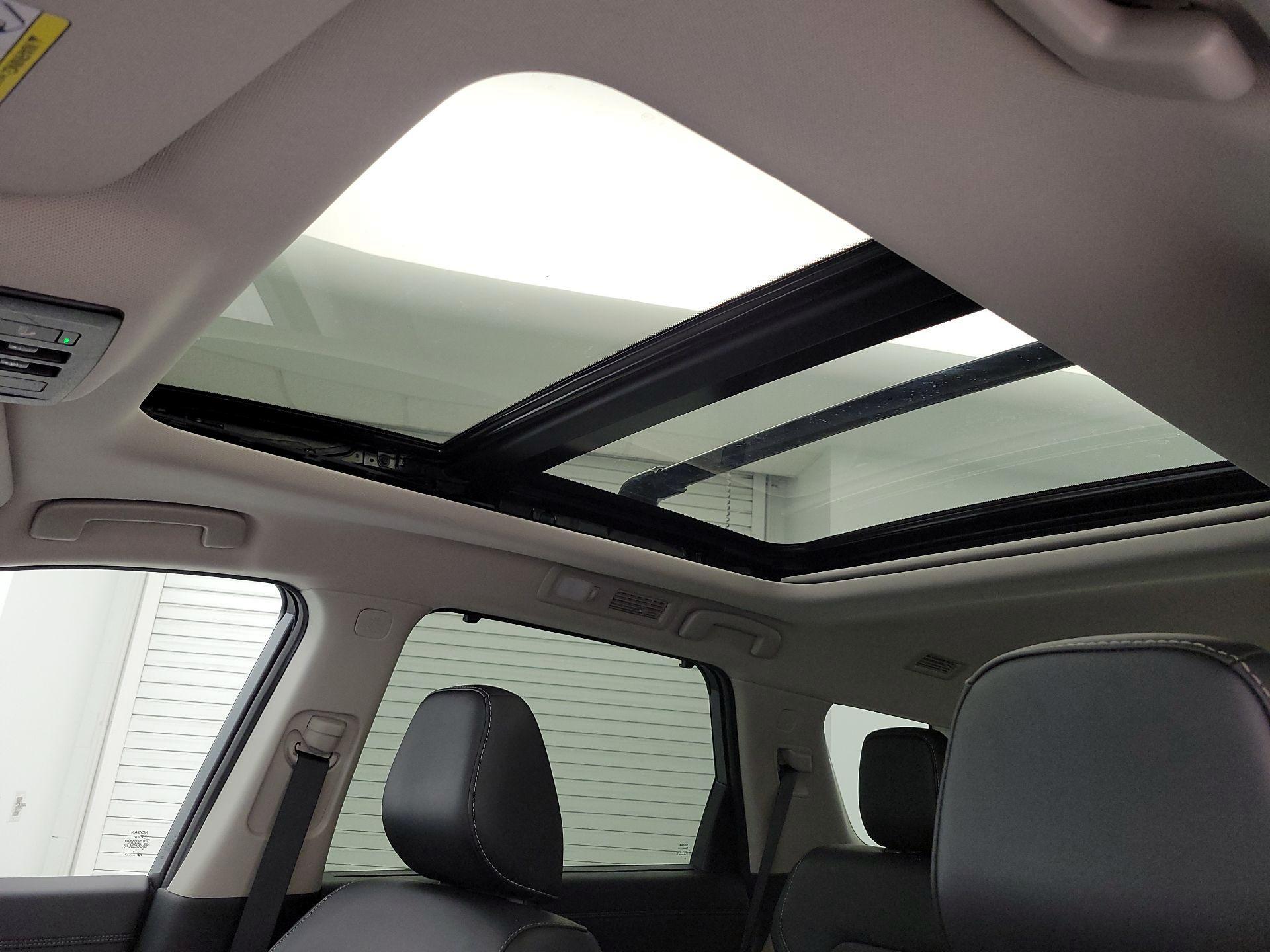 Thumbnail: 2023 Nissan Pathfinder - 20