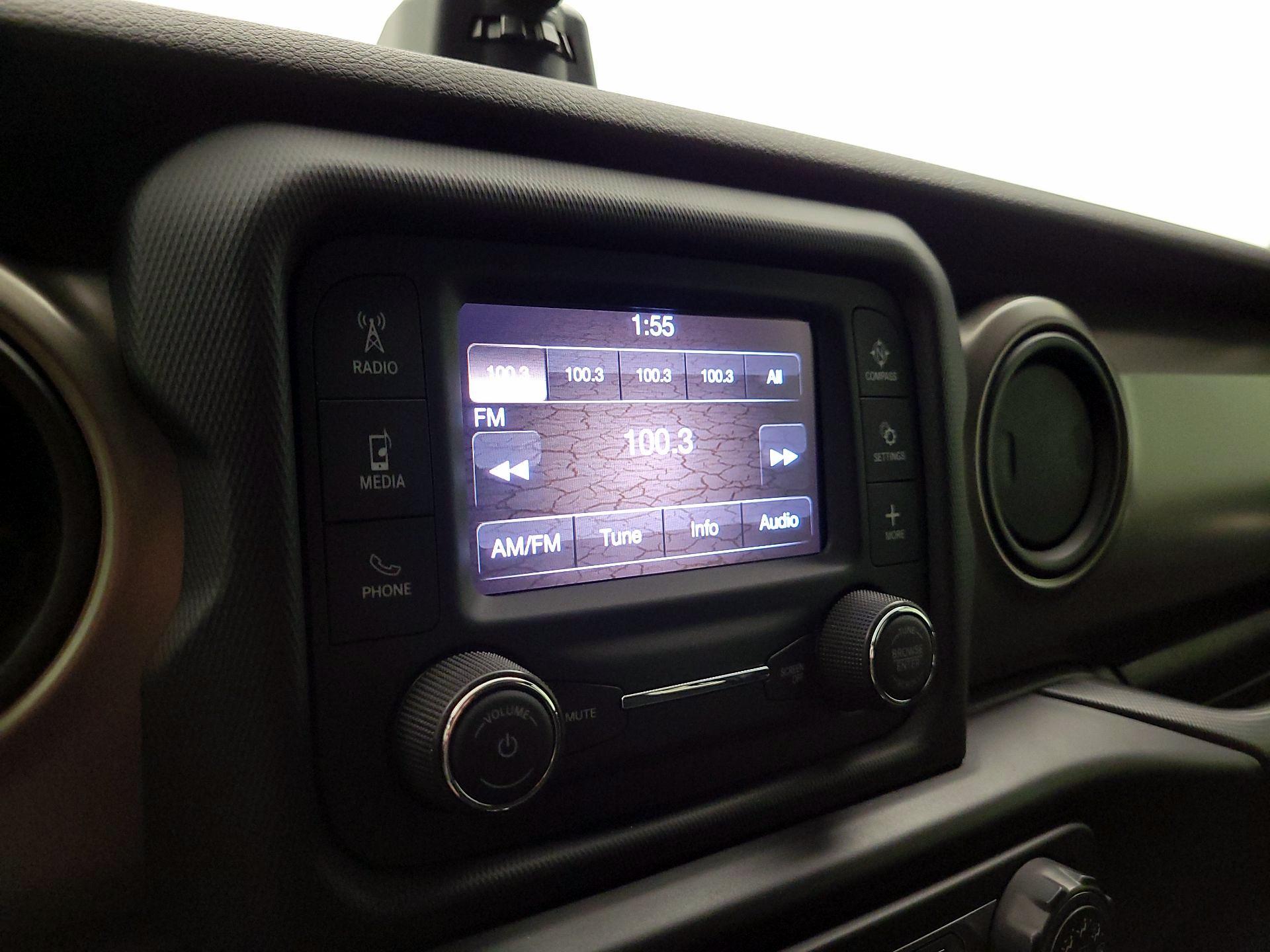 Thumbnail: 2020 Jeep Wrangler - 15