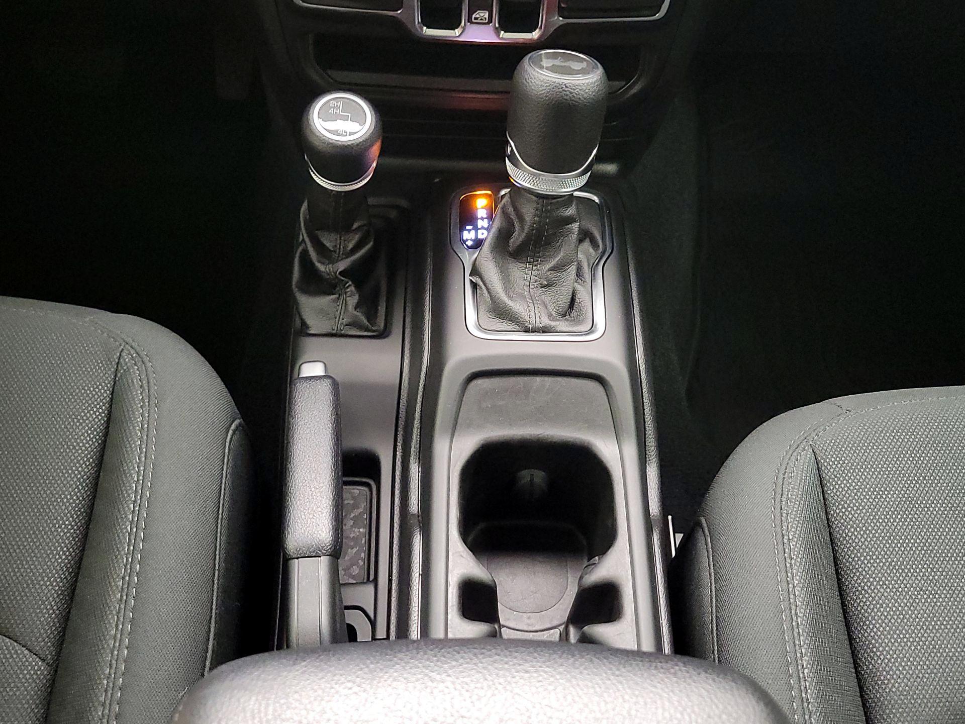 Thumbnail: 2020 Jeep Wrangler - 17