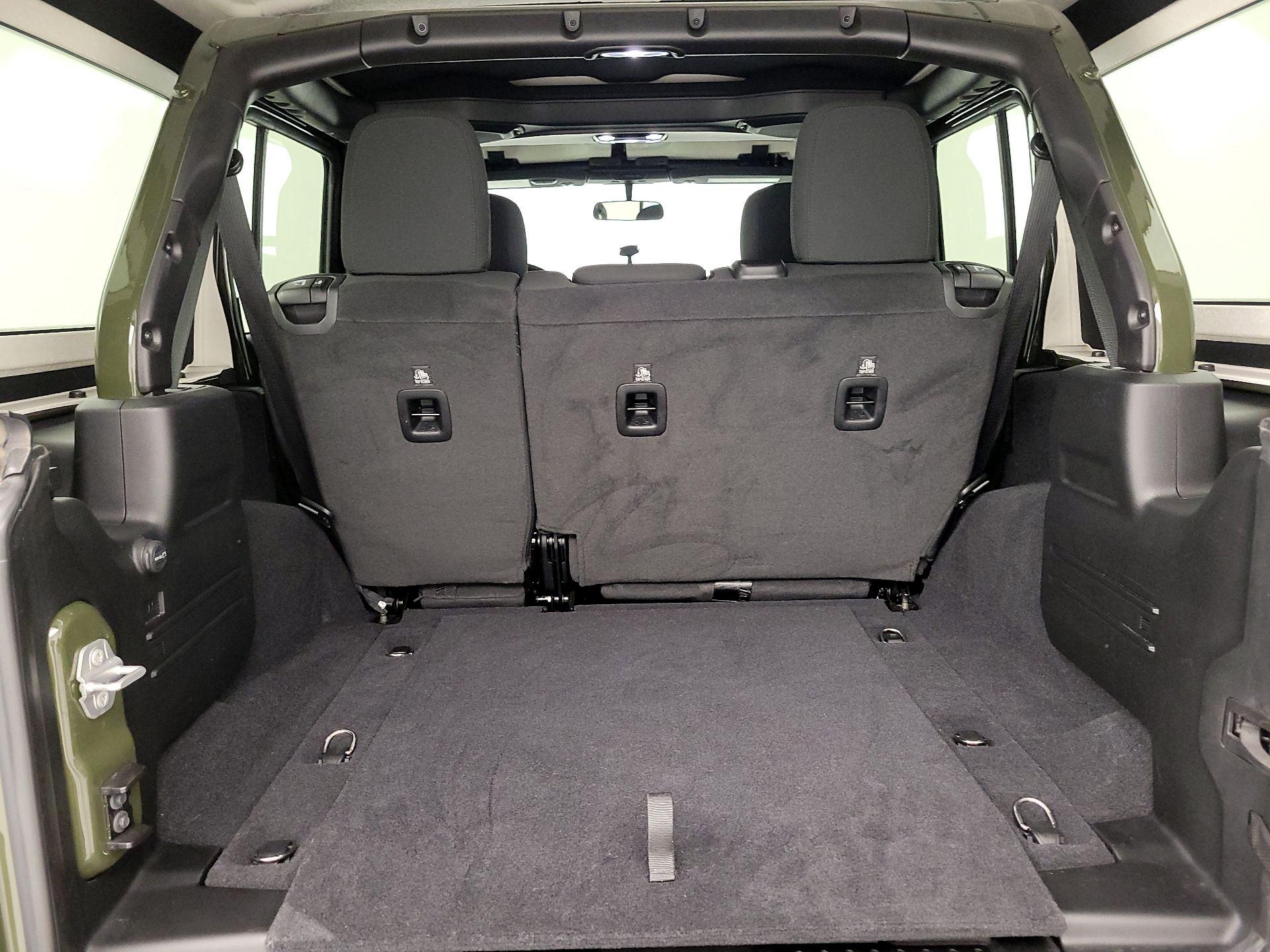 Thumbnail: 2020 Jeep Wrangler - 20