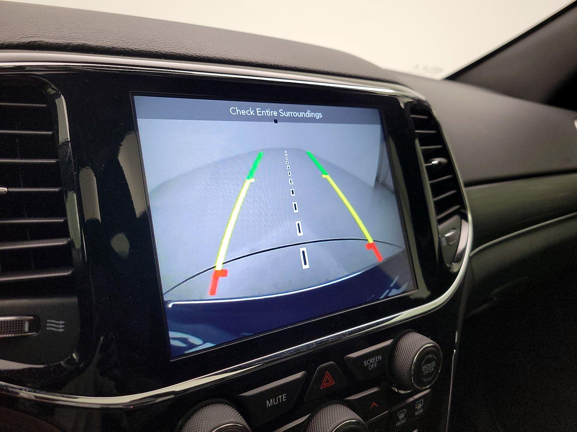 Thumbnail: 2019 Jeep Grand Cherokee - 15