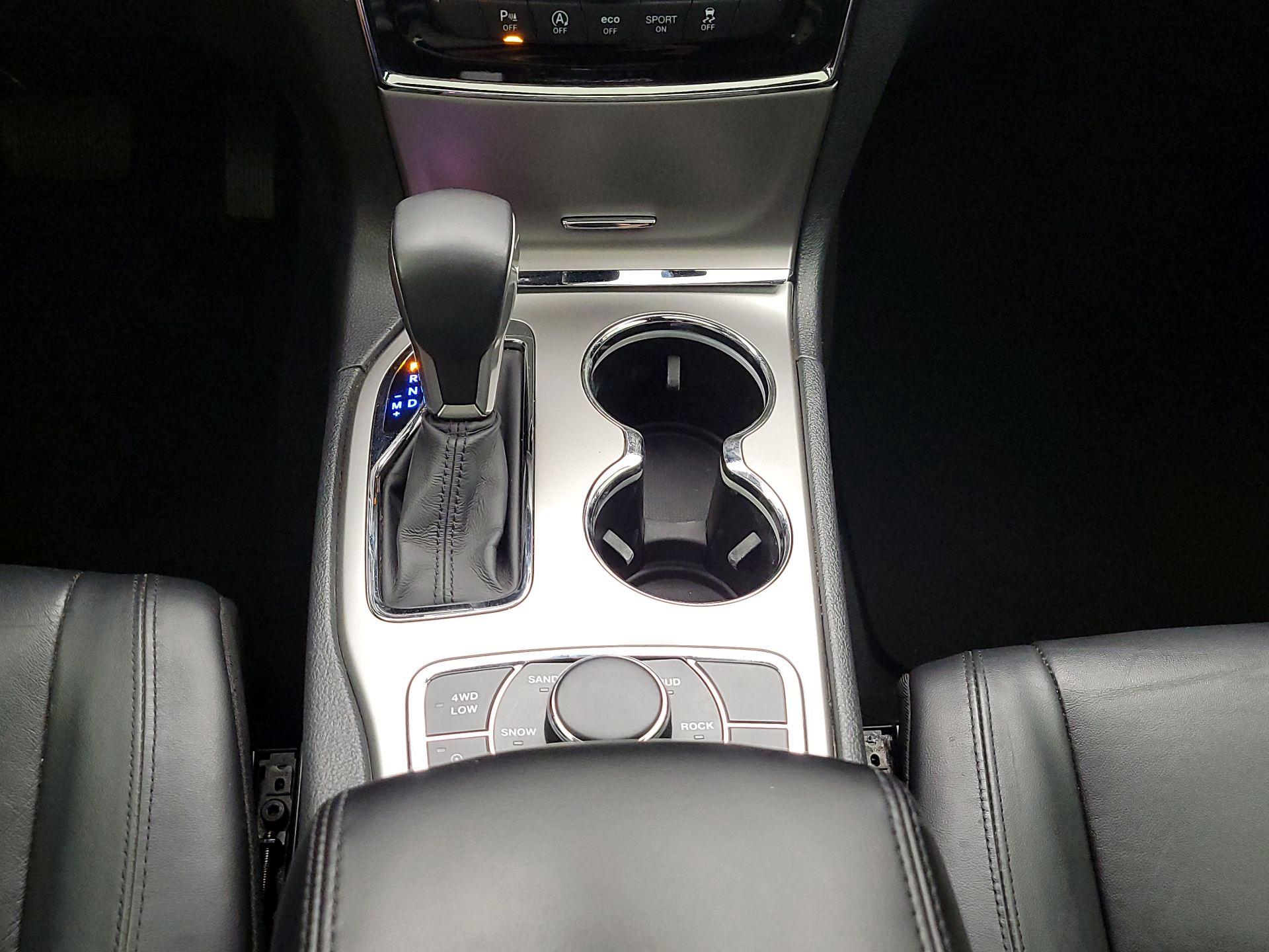 Thumbnail: 2019 Jeep Grand Cherokee - 18